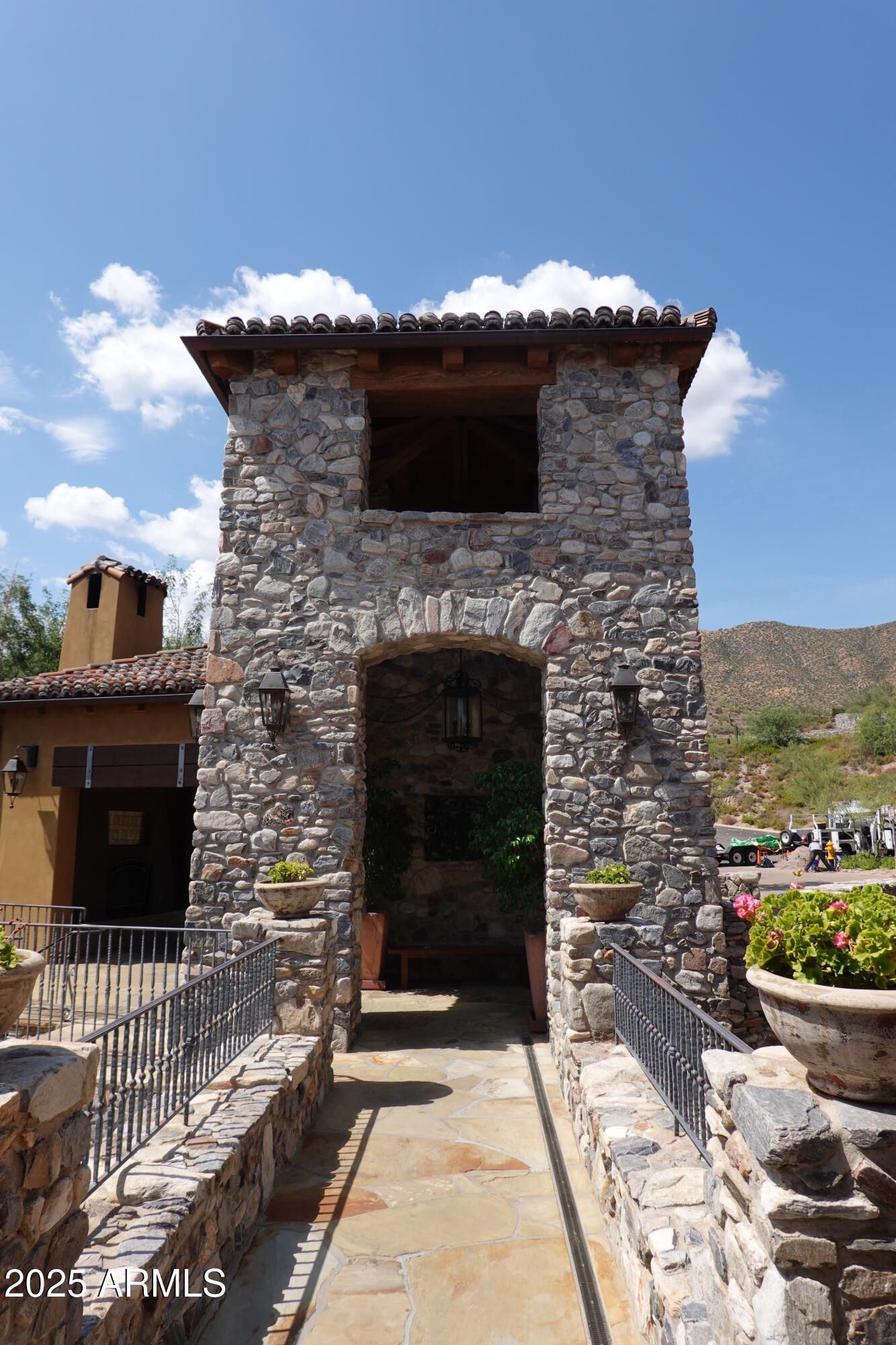 10651 E FERNWOOD Lane