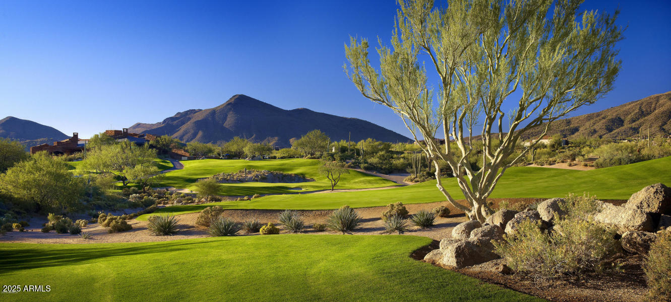 10651 E FERNWOOD Lane