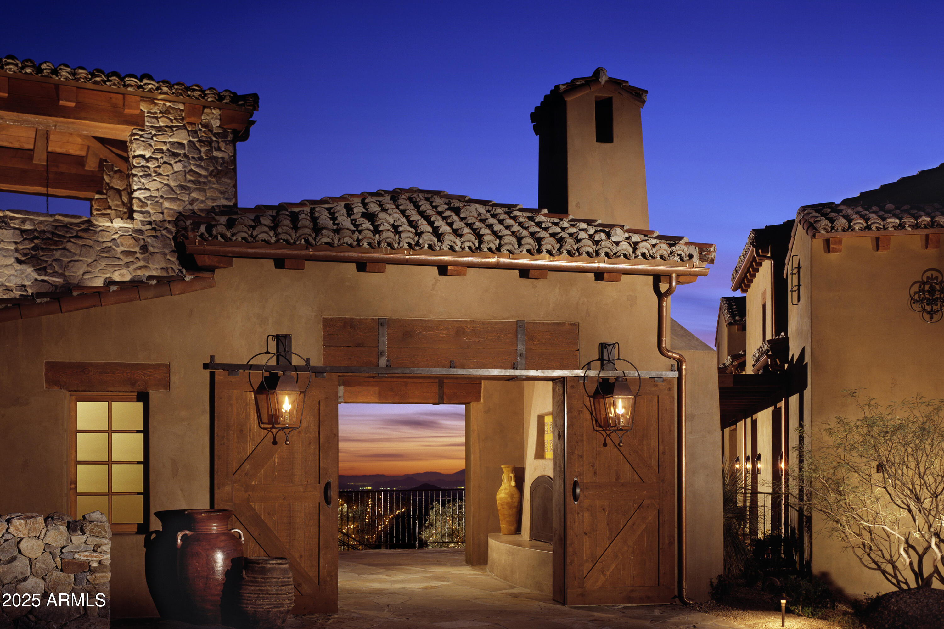 10651 E FERNWOOD Lane