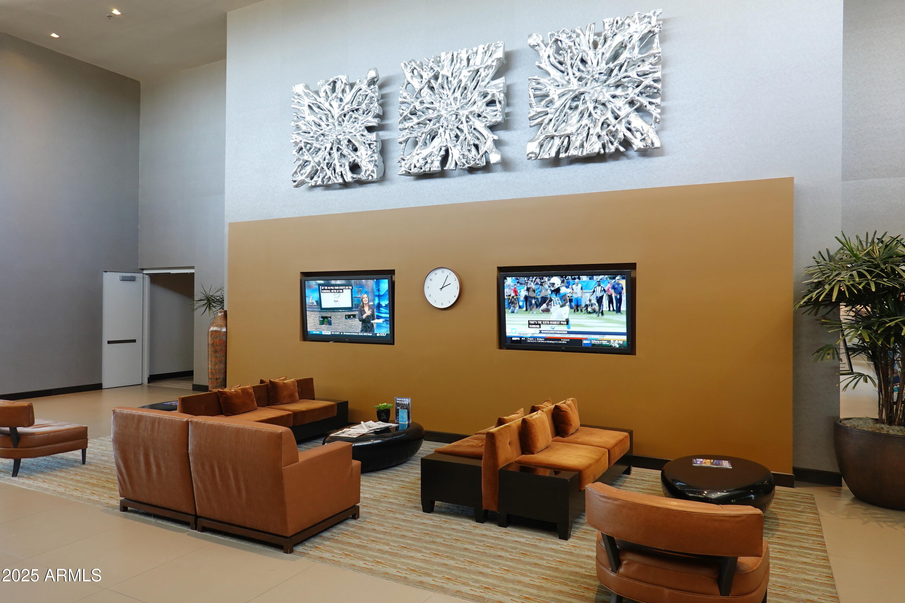 10651 E FERNWOOD Lane