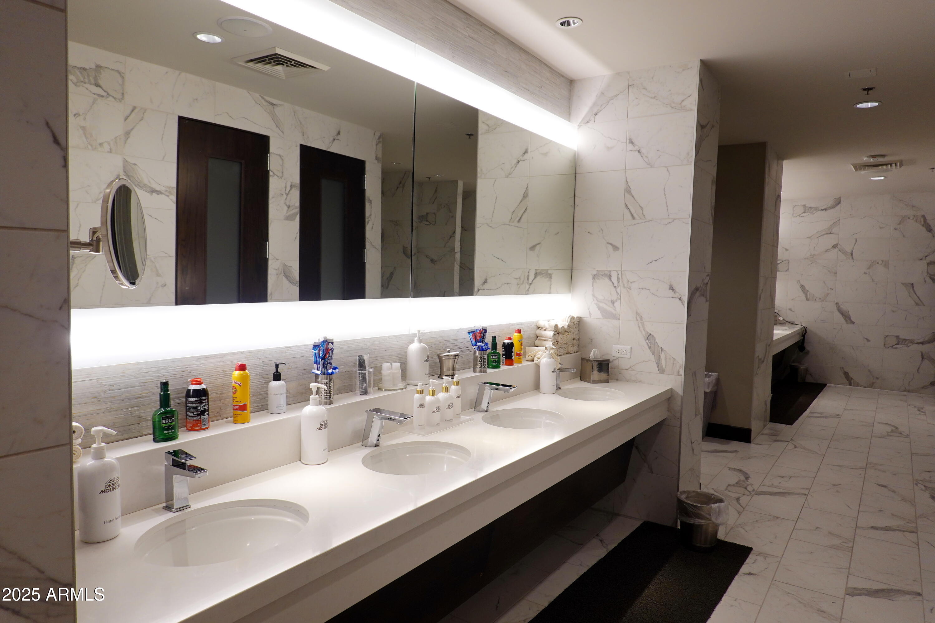 10651 E FERNWOOD Lane