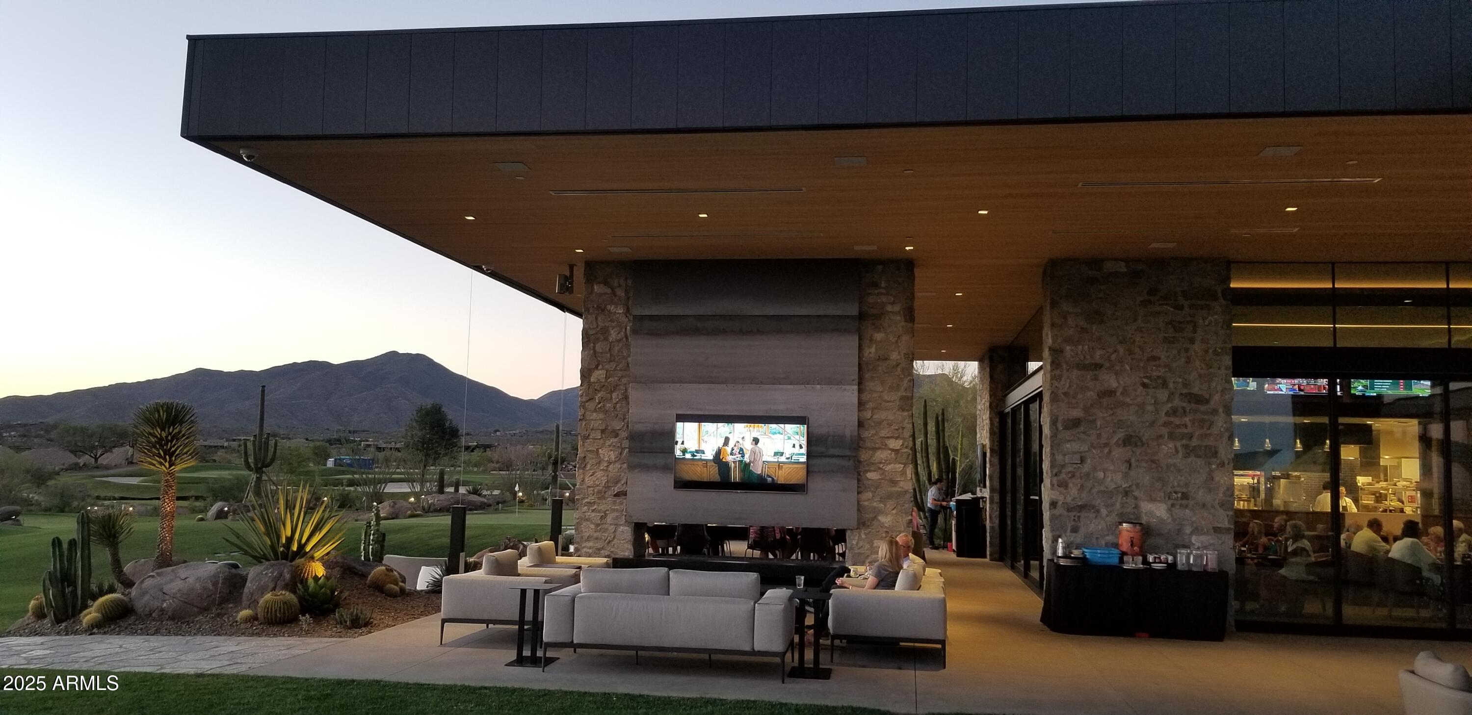 10651 E FERNWOOD Lane