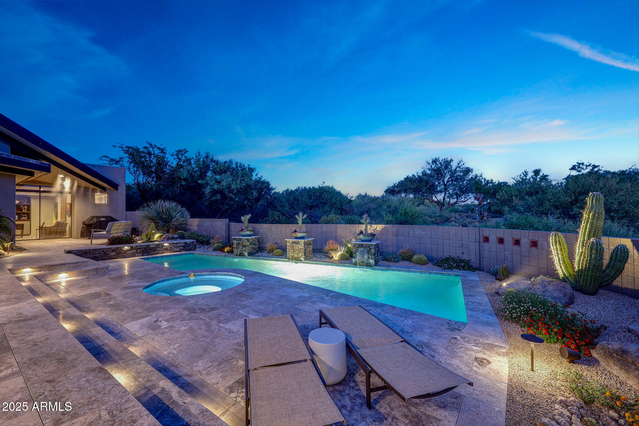 10651 E FERNWOOD Lane