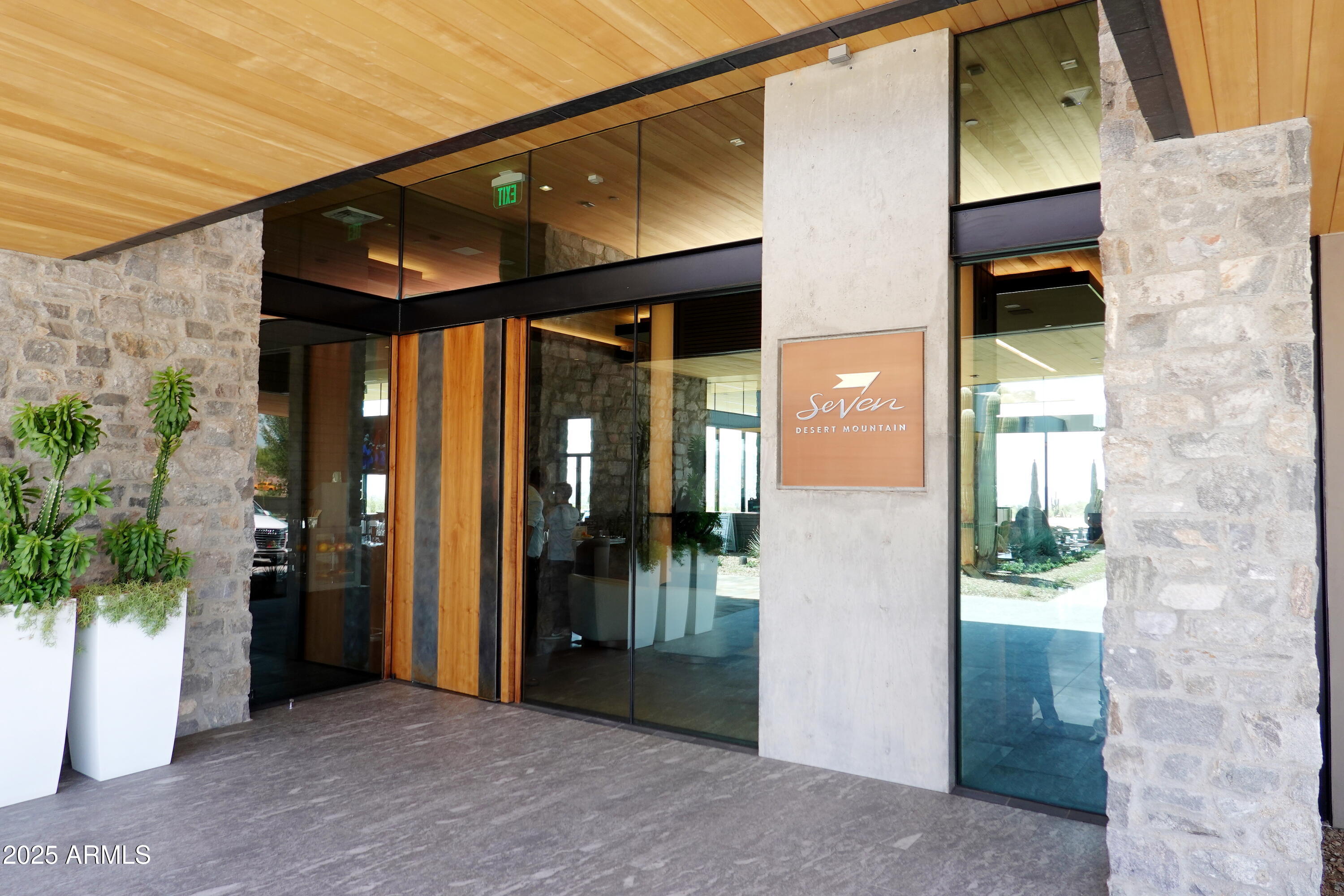 10651 E FERNWOOD Lane