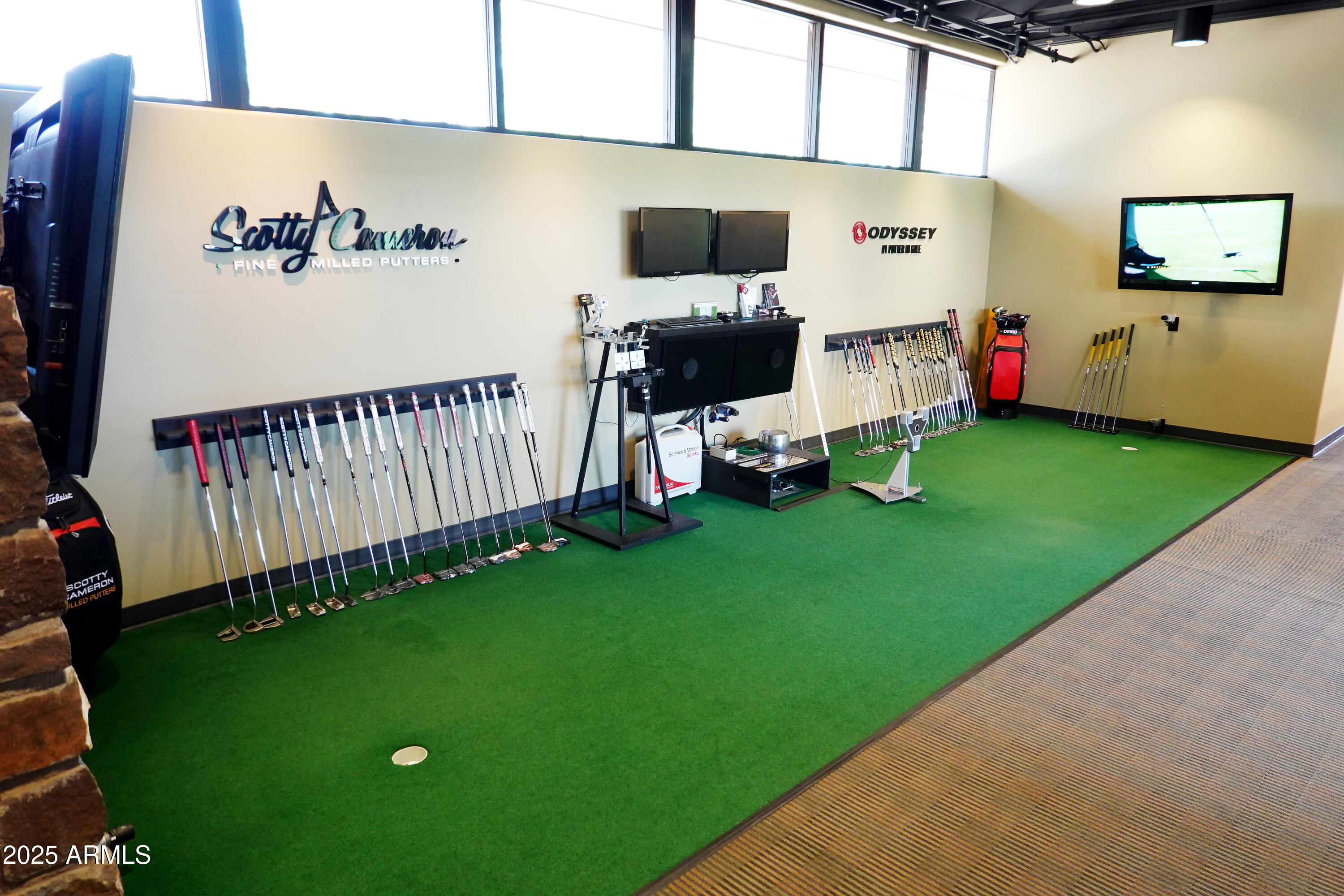 10651 E FERNWOOD Lane