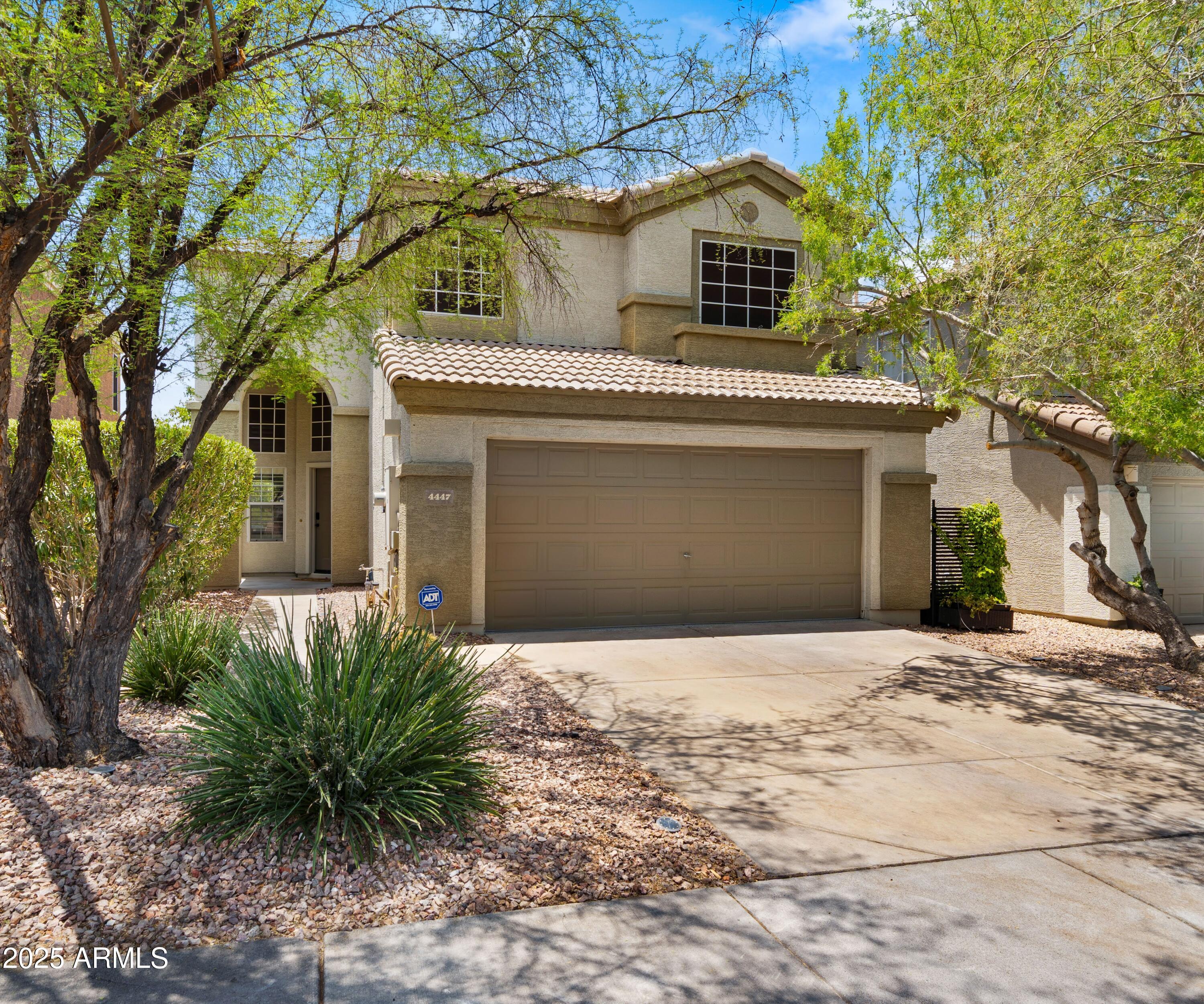 4447 E CHAPAROSA Way