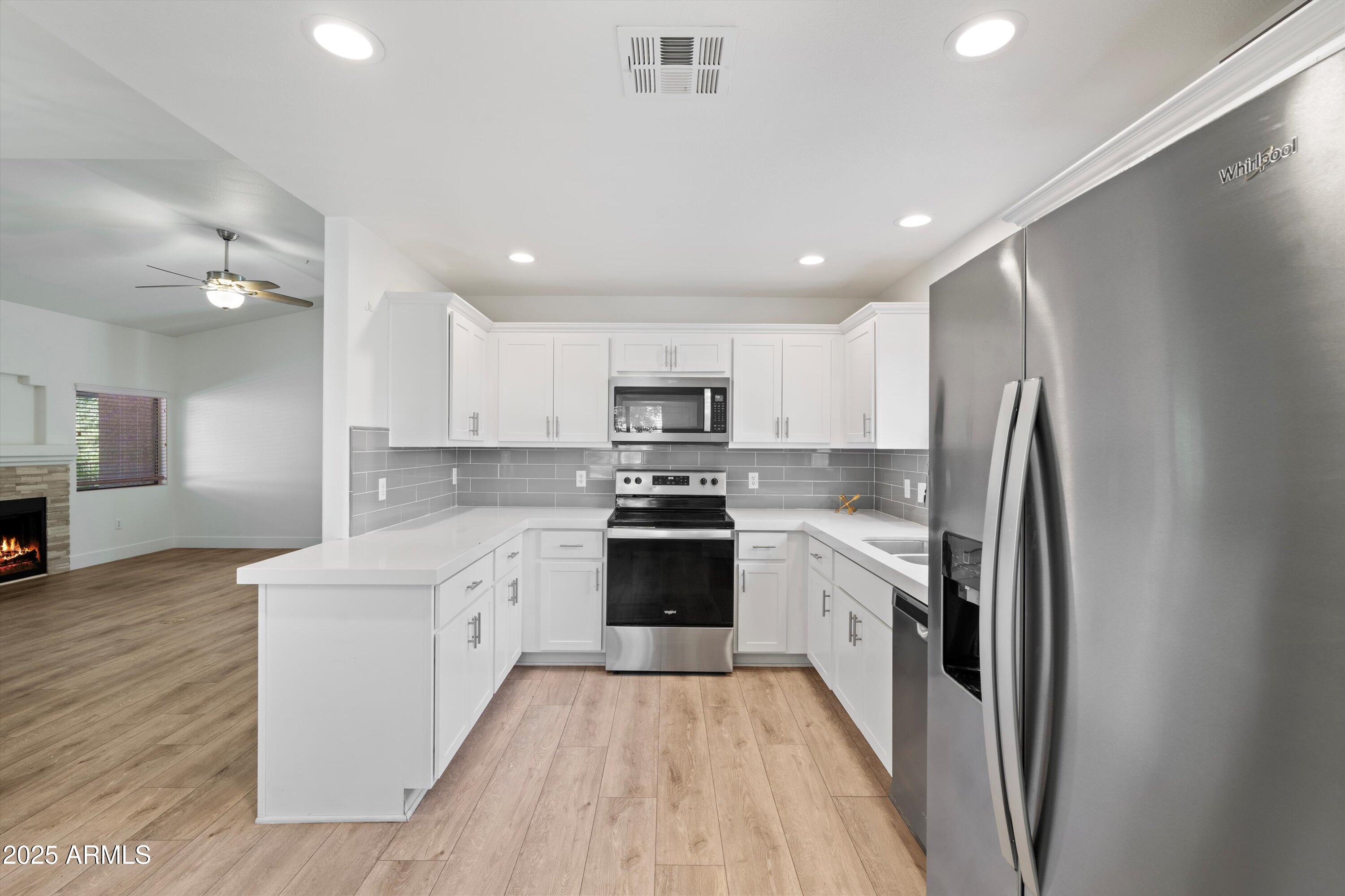 15050 N THOMPSON PEAK Parkway, 2033