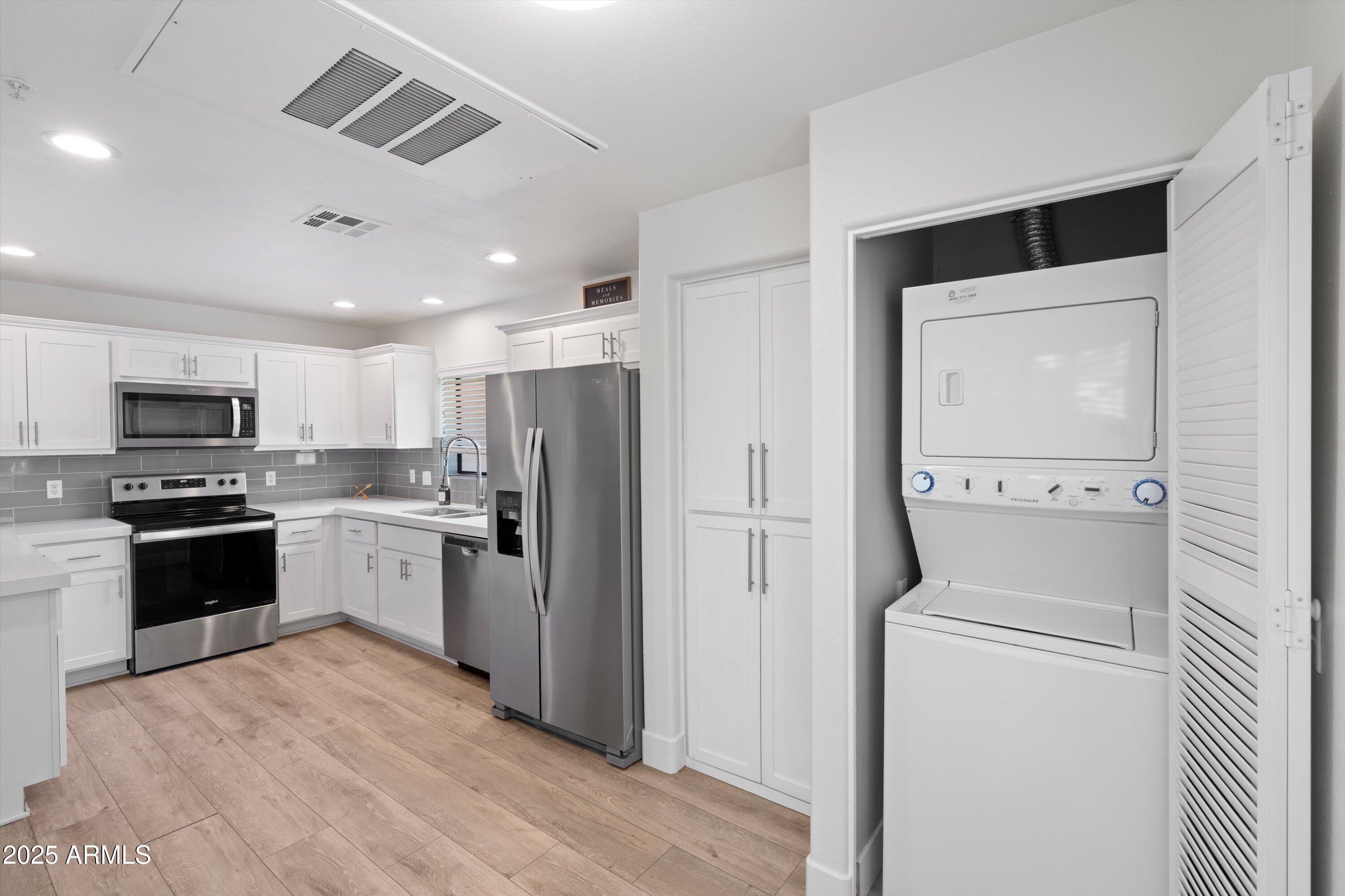 15050 N THOMPSON PEAK Parkway, 2033