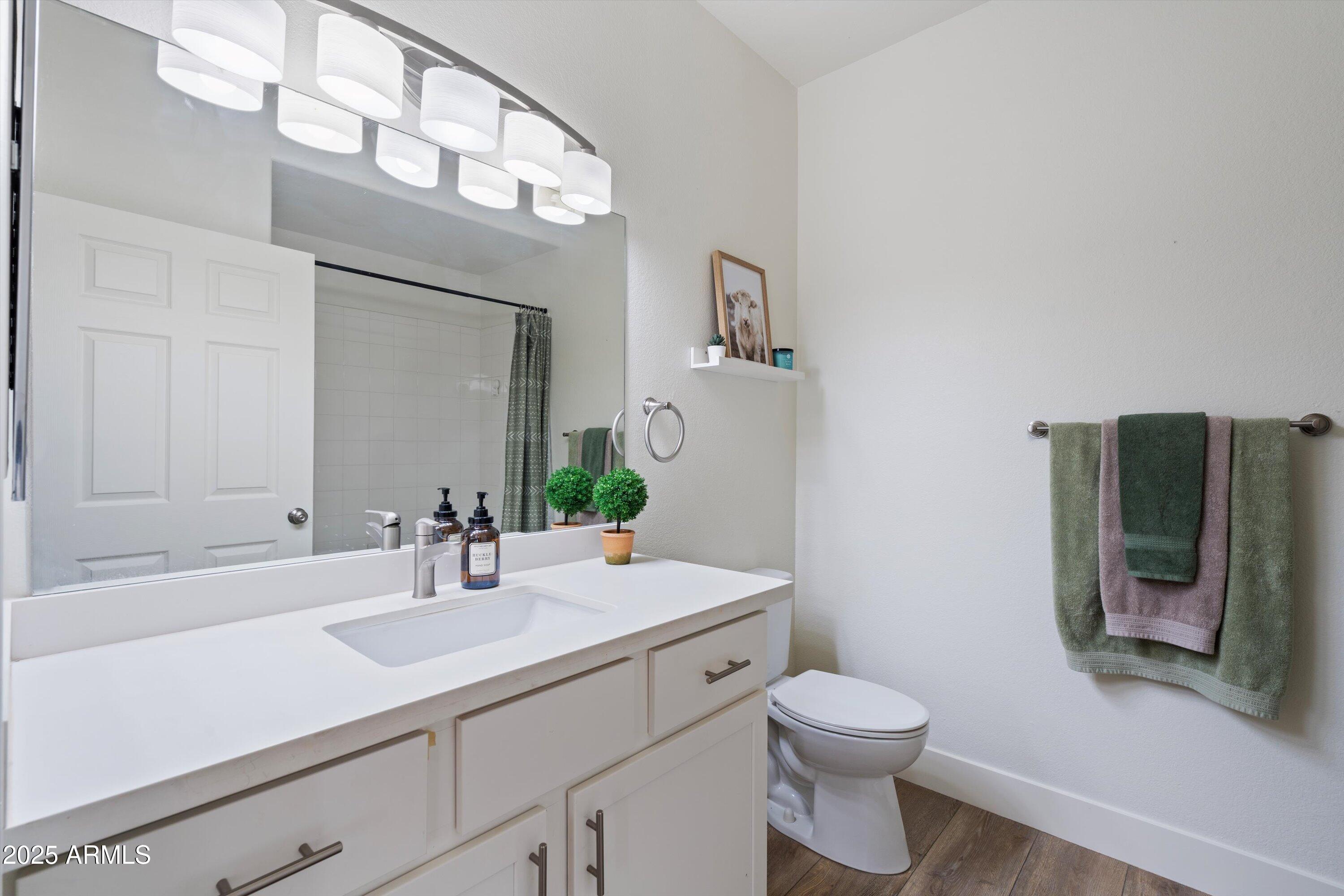 15050 N THOMPSON PEAK Parkway, 2033