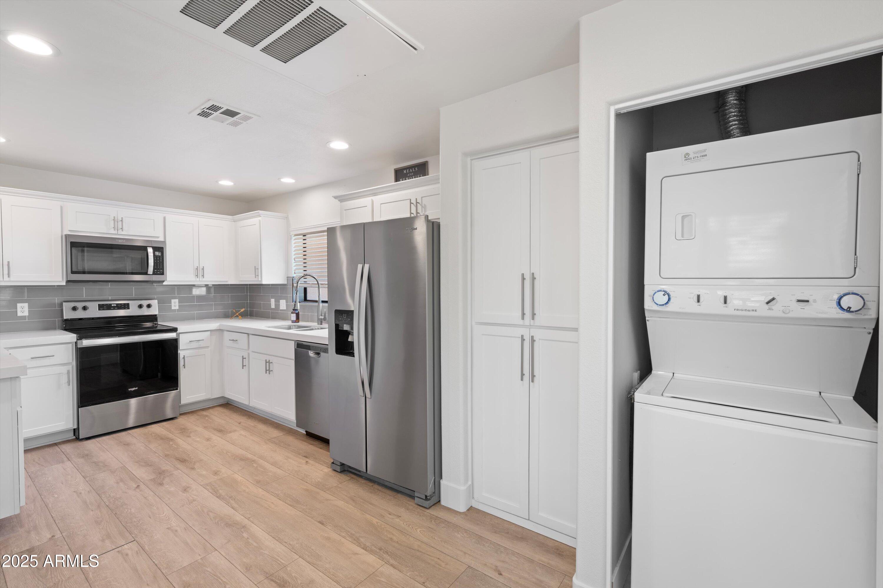 15050 N THOMPSON PEAK Parkway, 2033