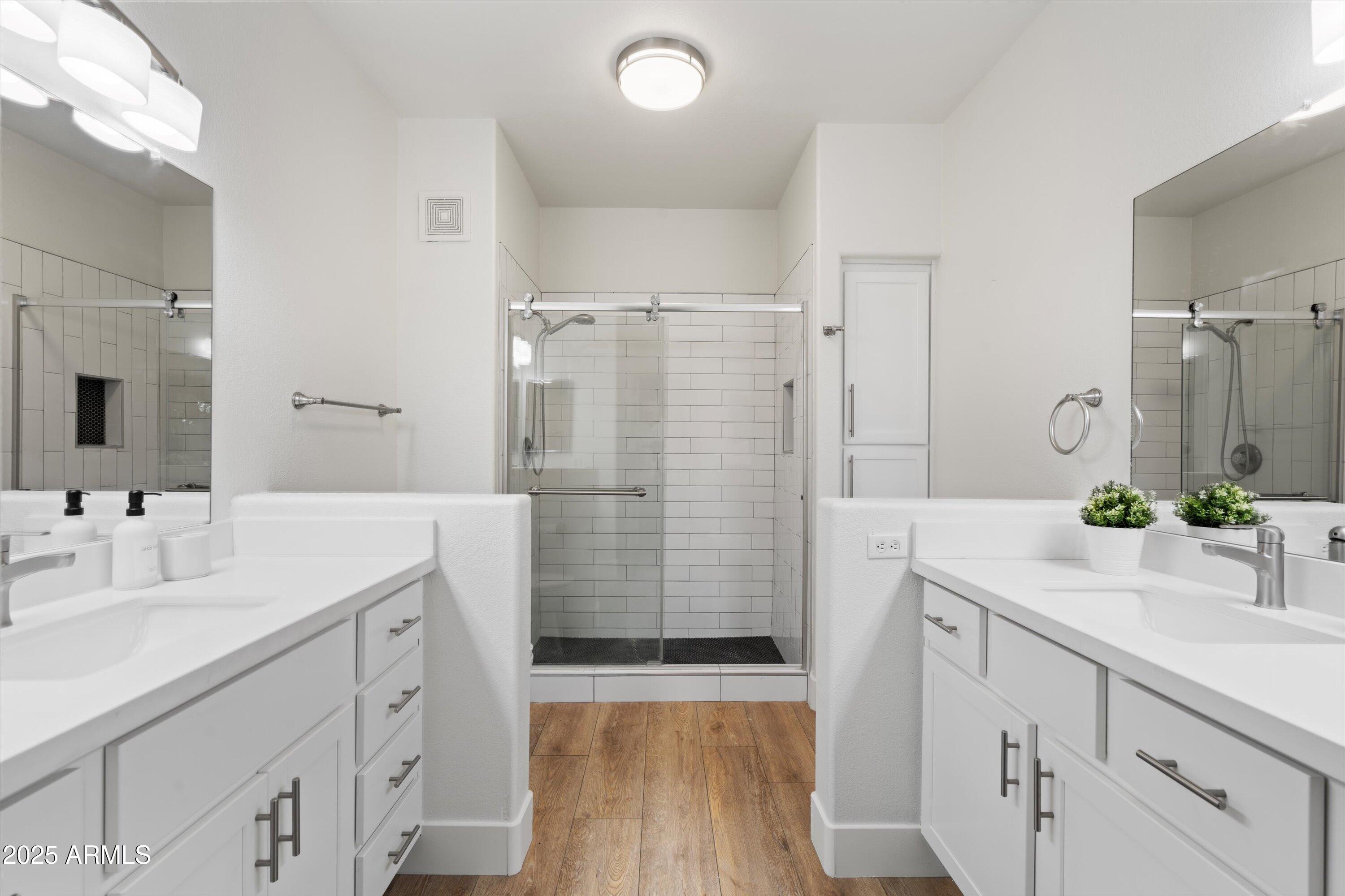 15050 N THOMPSON PEAK Parkway, 2033