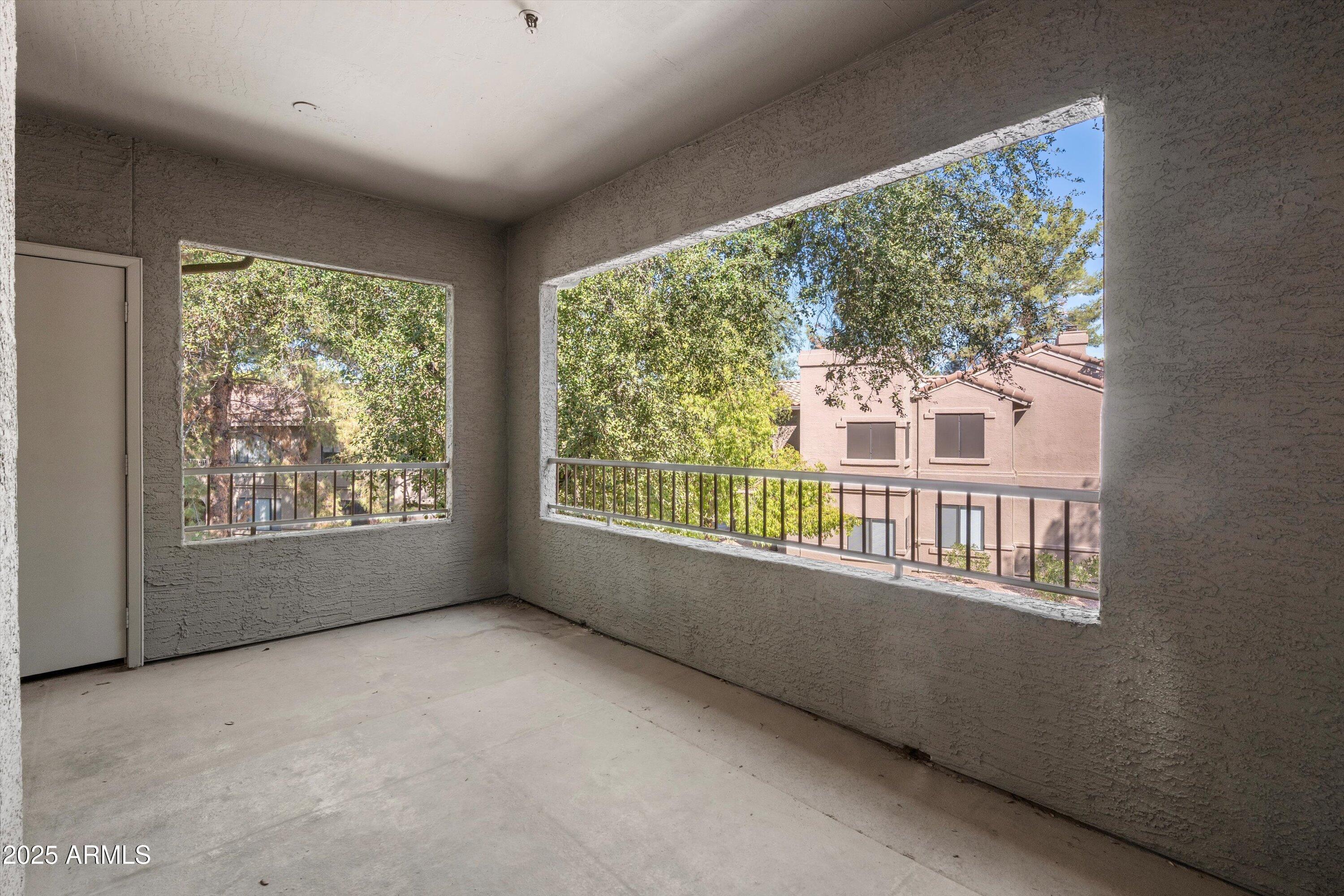 15050 N THOMPSON PEAK Parkway, 2033