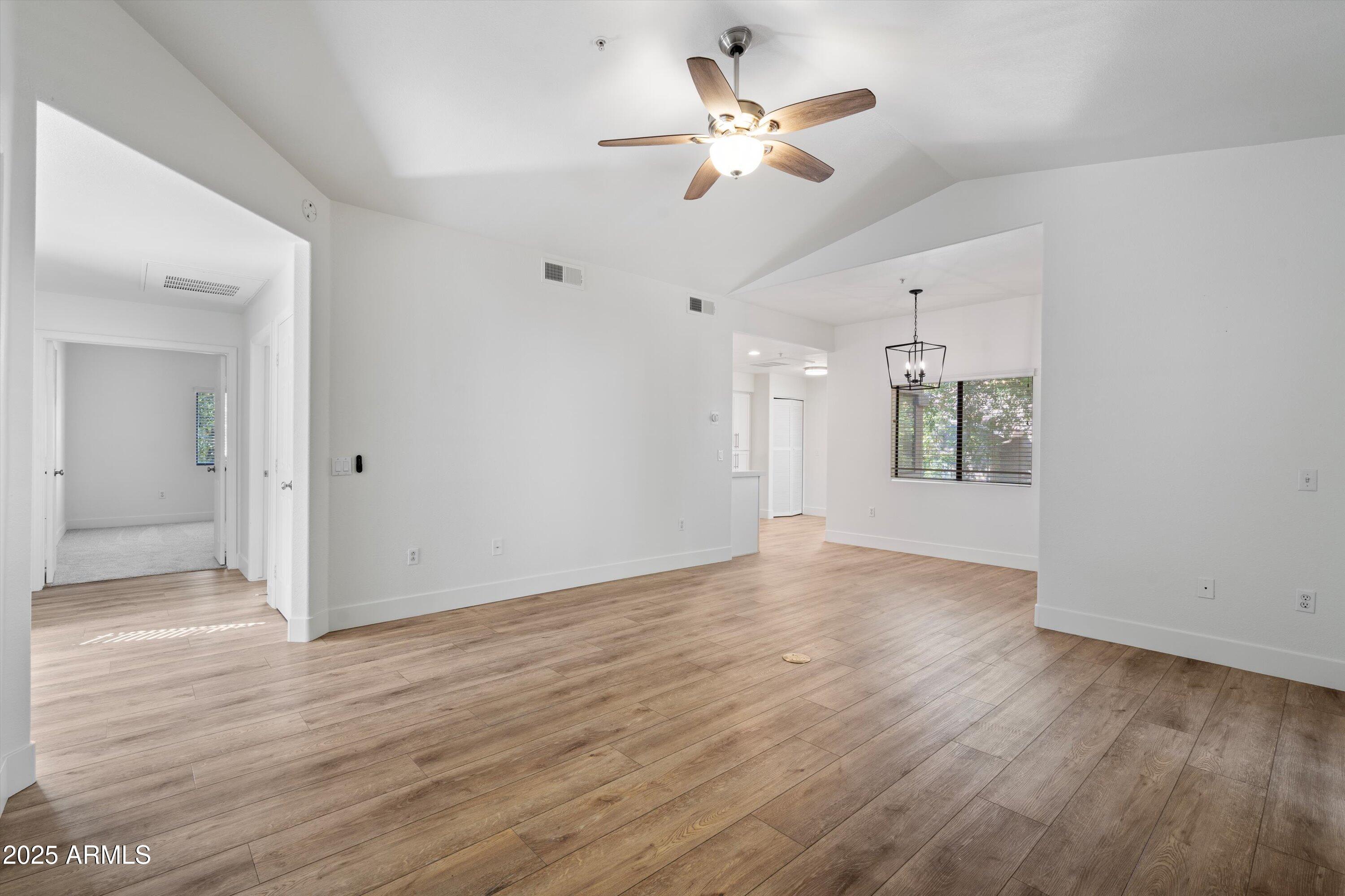 15050 N THOMPSON PEAK Parkway, 2033