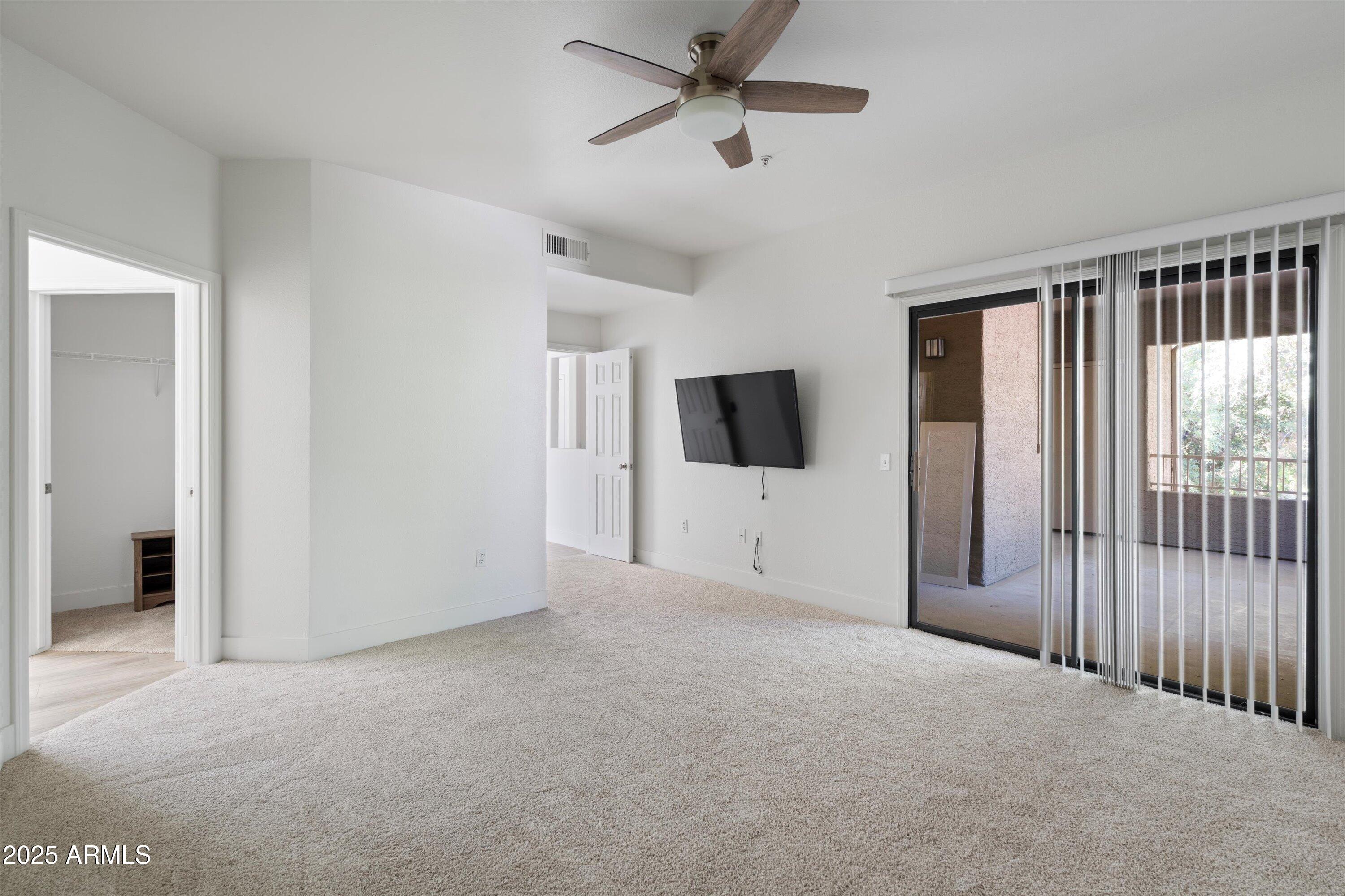 15050 N THOMPSON PEAK Parkway, 2033