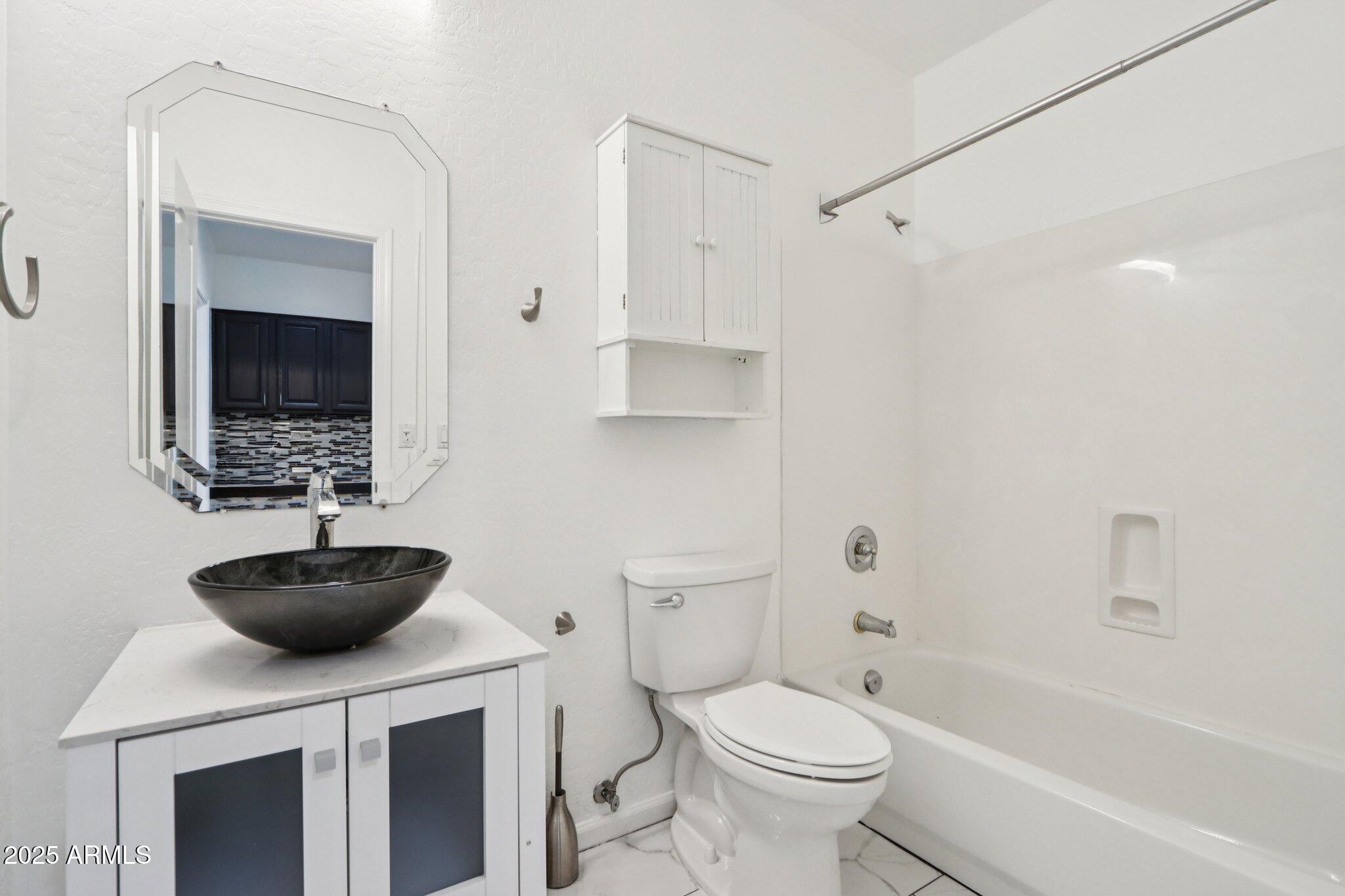 2403 E SAN TAN Street