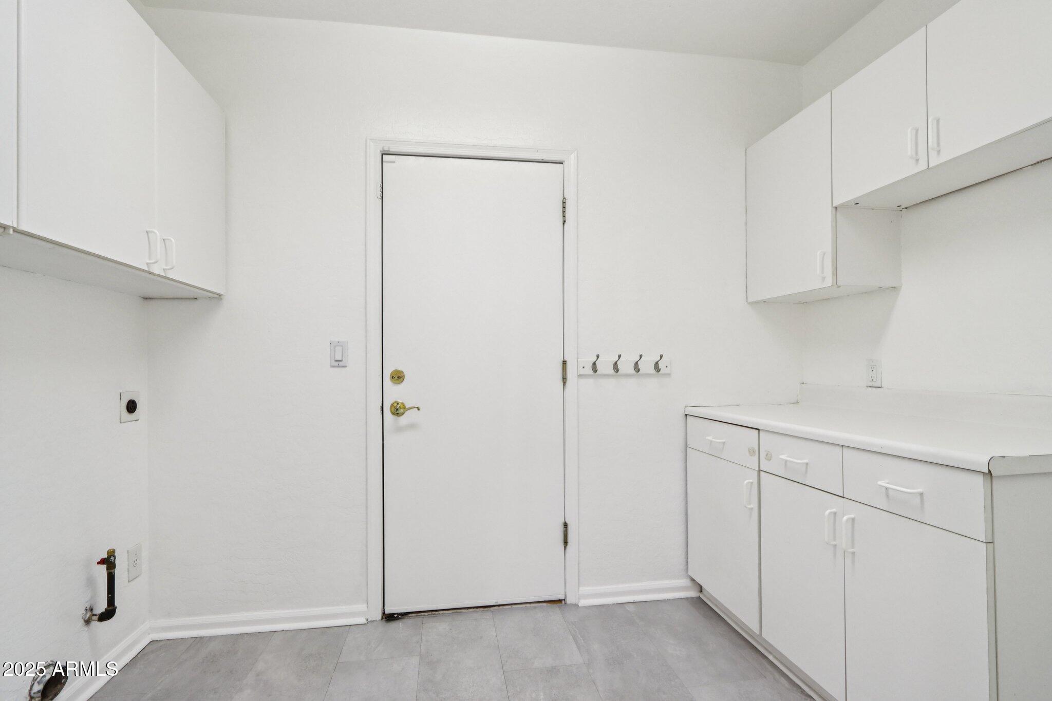 2403 E SAN TAN Street