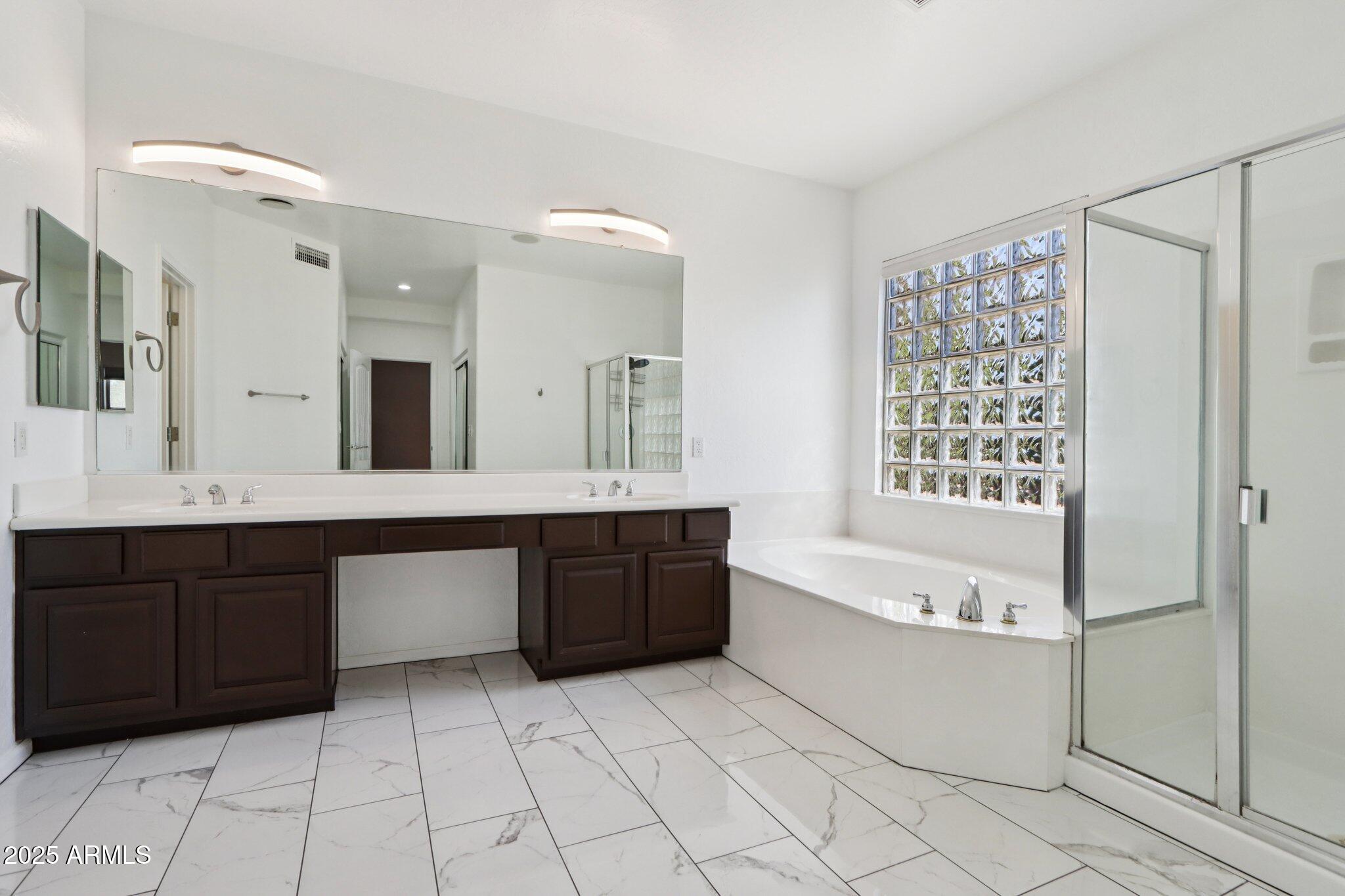 2403 E SAN TAN Street