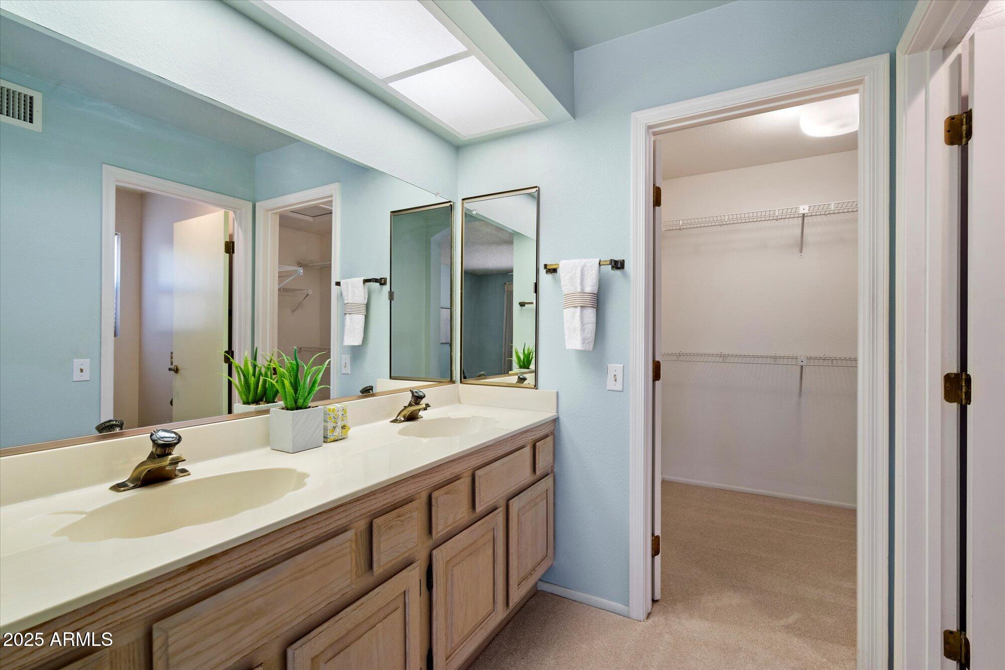 20619 N STONEGATE Drive