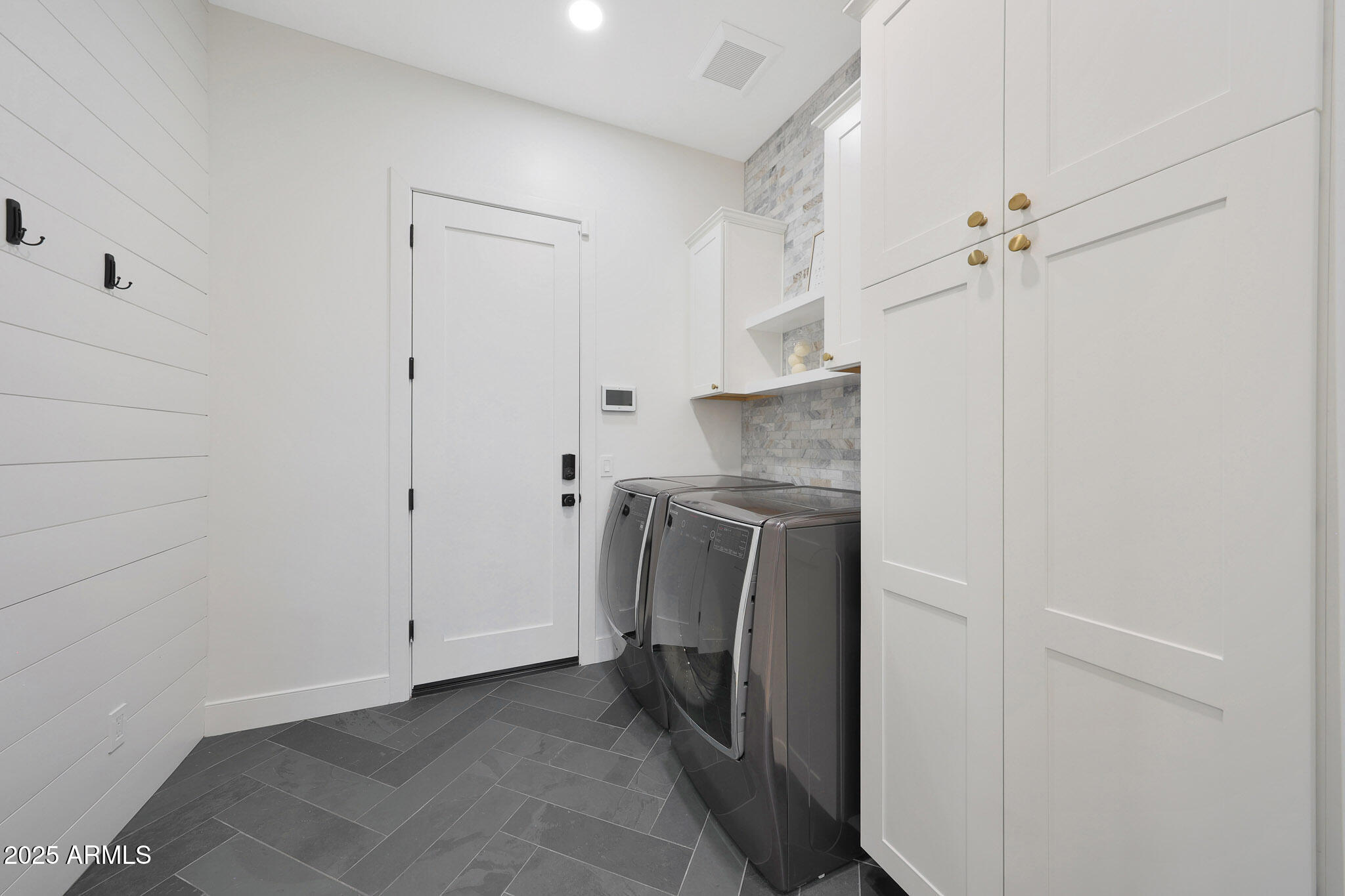 10826 E PALM RIDGE Drive