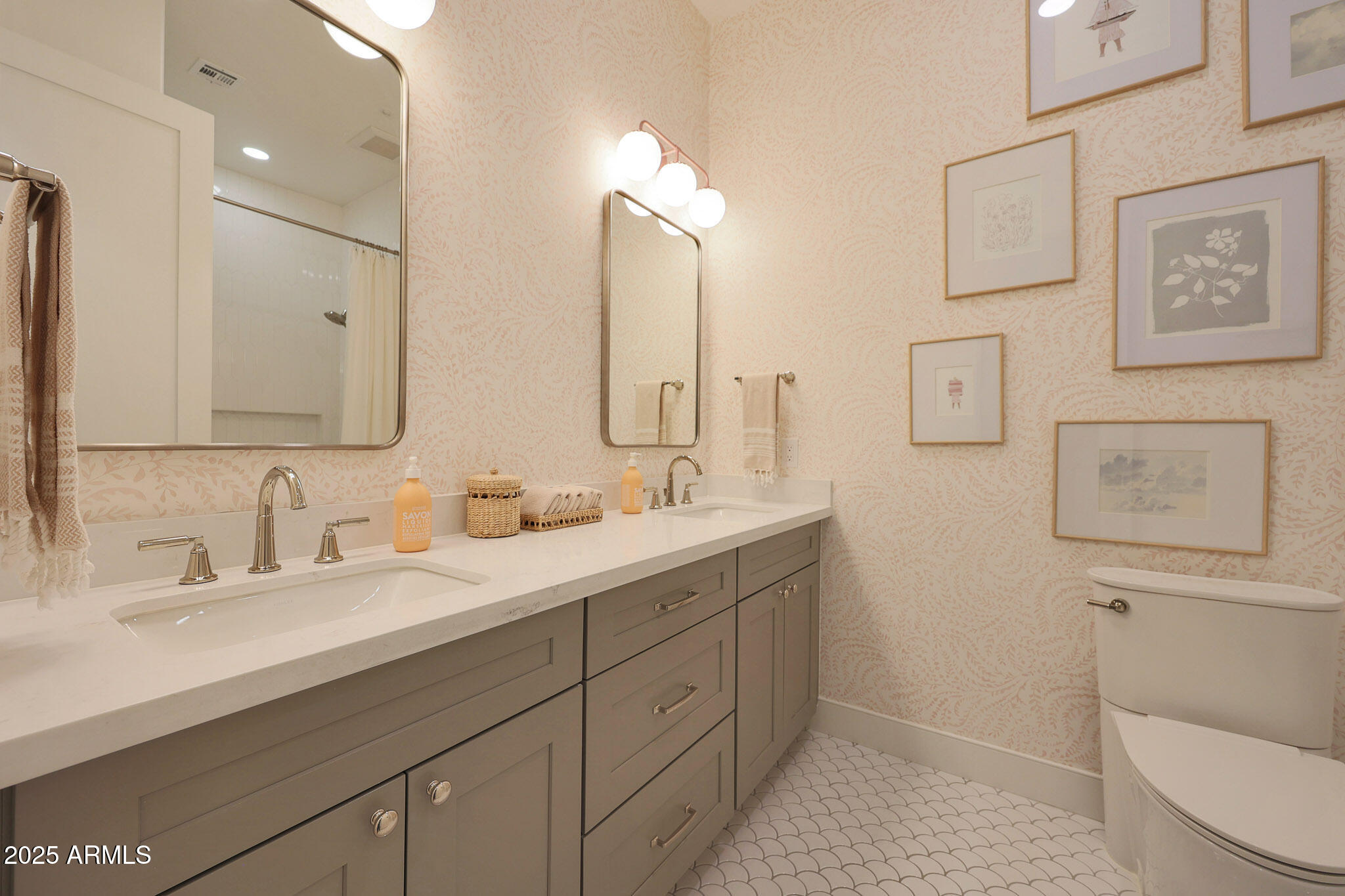 10826 E PALM RIDGE Drive