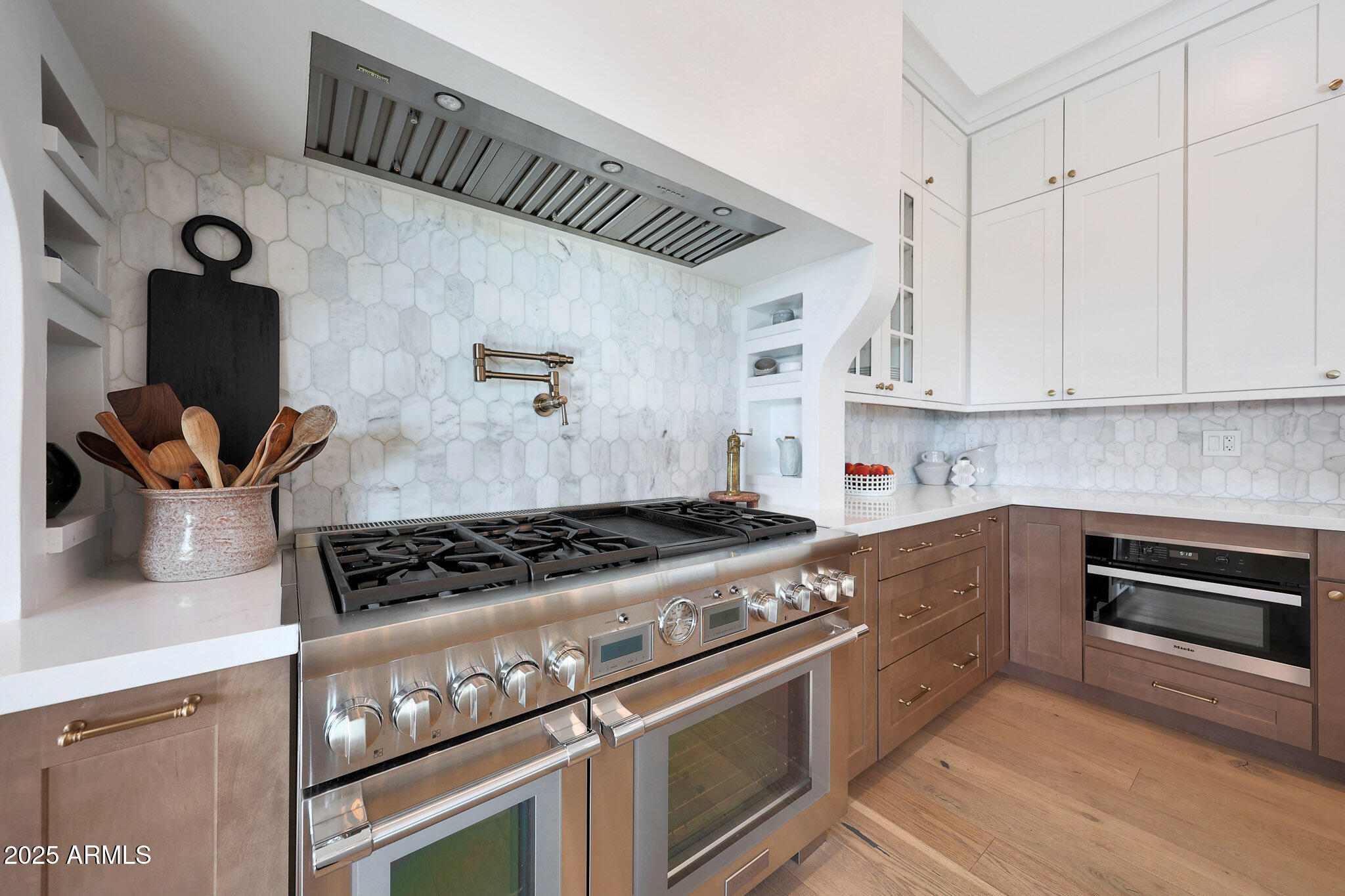 10826 E PALM RIDGE Drive