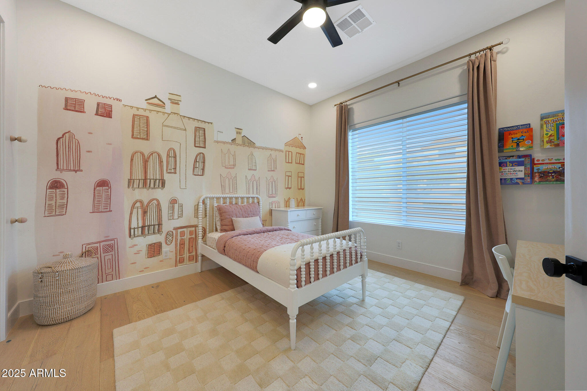 10826 E PALM RIDGE Drive