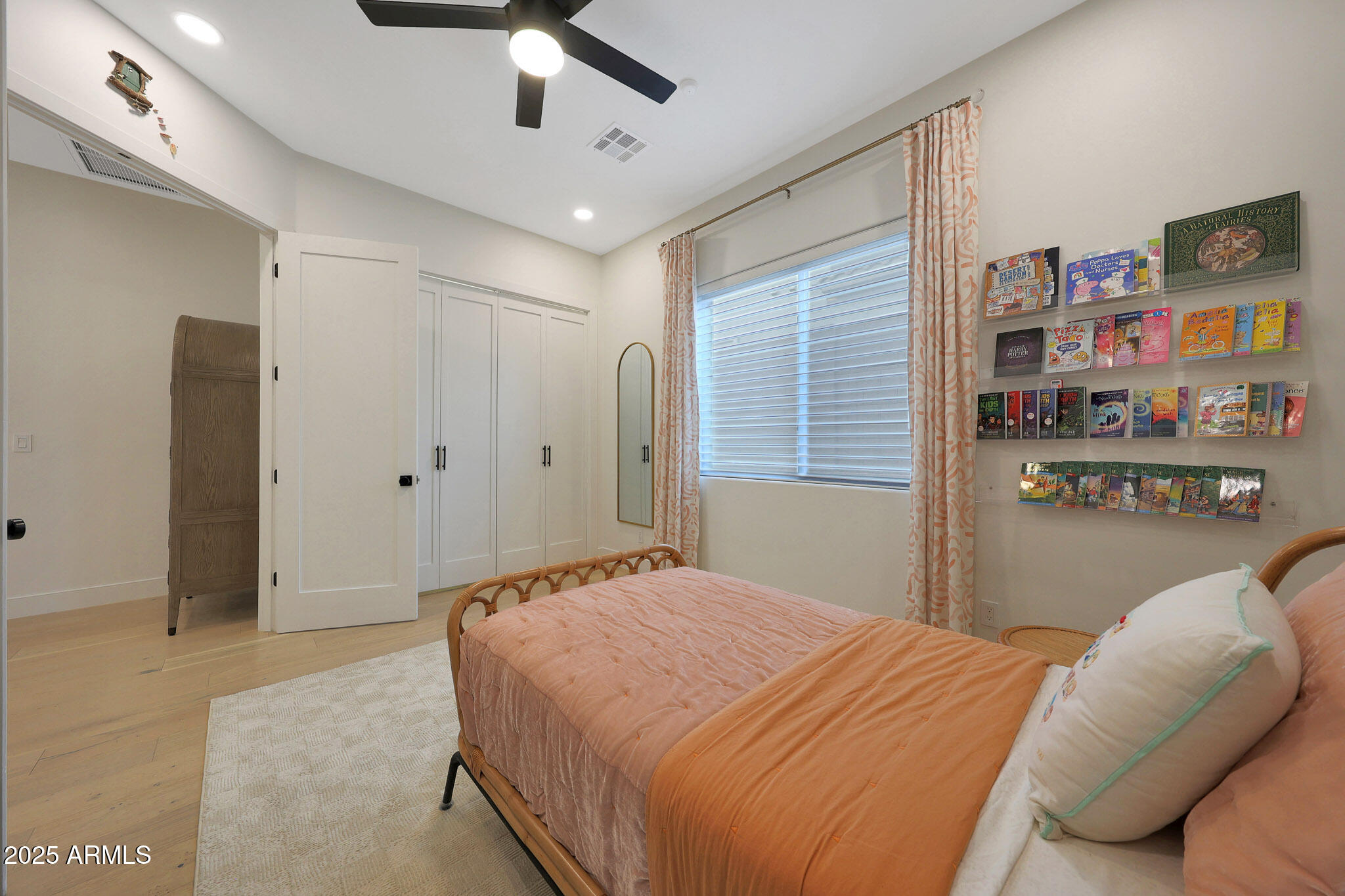 10826 E PALM RIDGE Drive