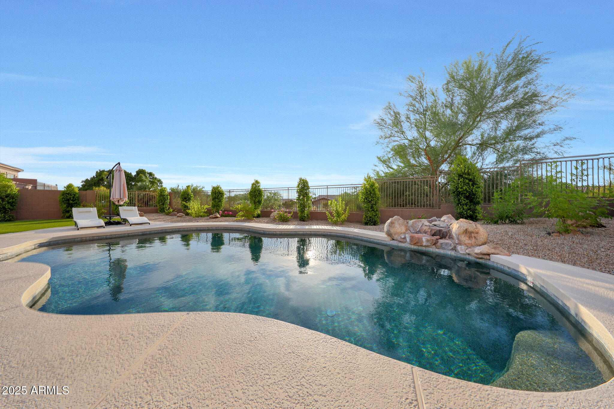 10826 E PALM RIDGE Drive