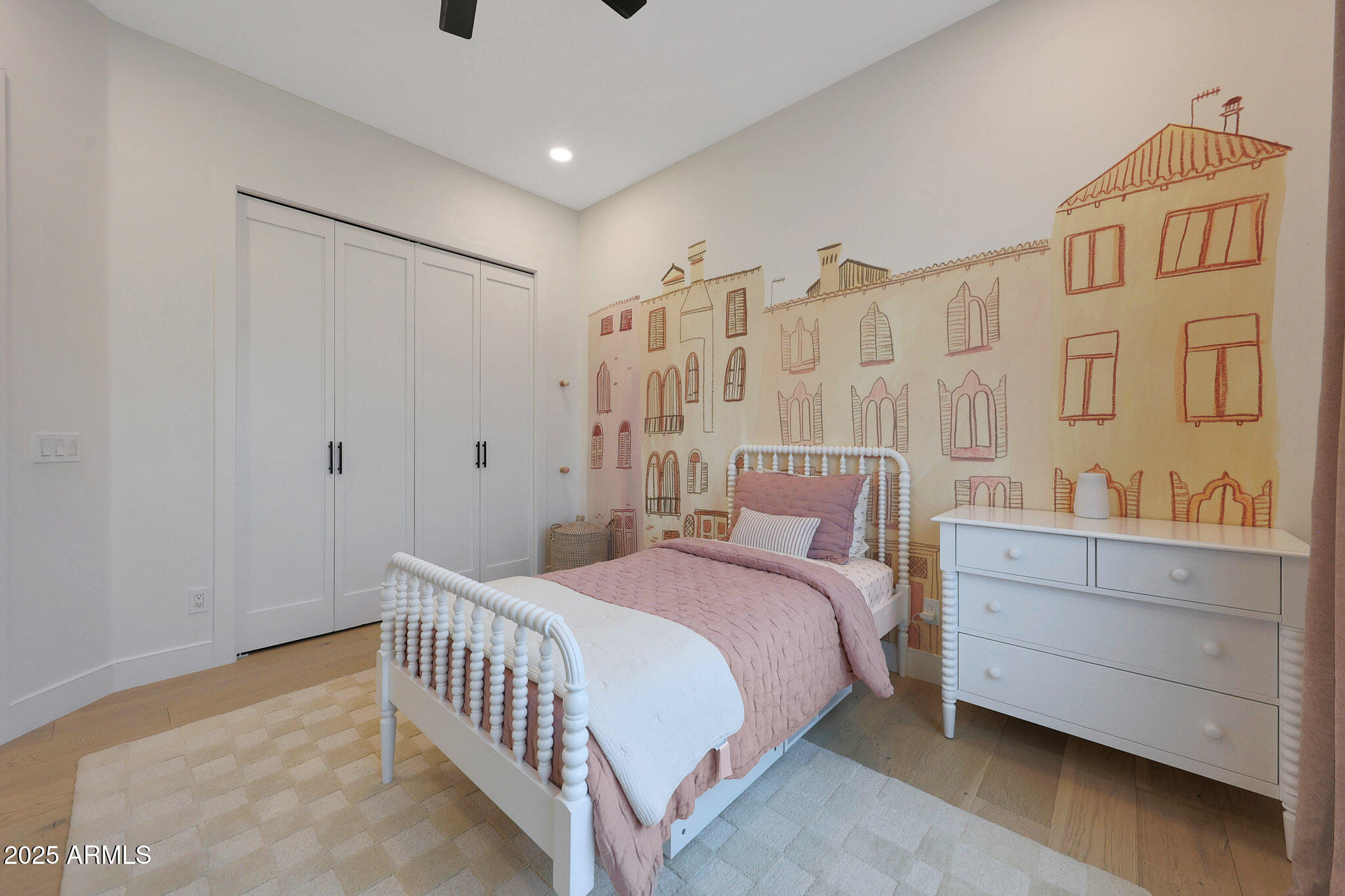 10826 E PALM RIDGE Drive