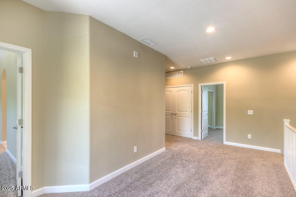 1367 S COUNTRY CLUB Drive 1200