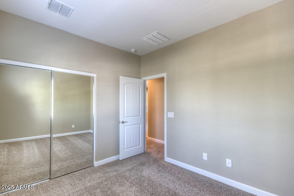 1367 S COUNTRY CLUB Drive 1200