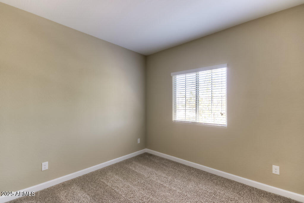 1367 S COUNTRY CLUB Drive 1200