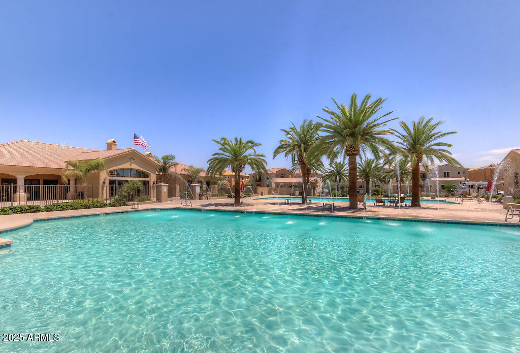 1367 S COUNTRY CLUB Drive 1200