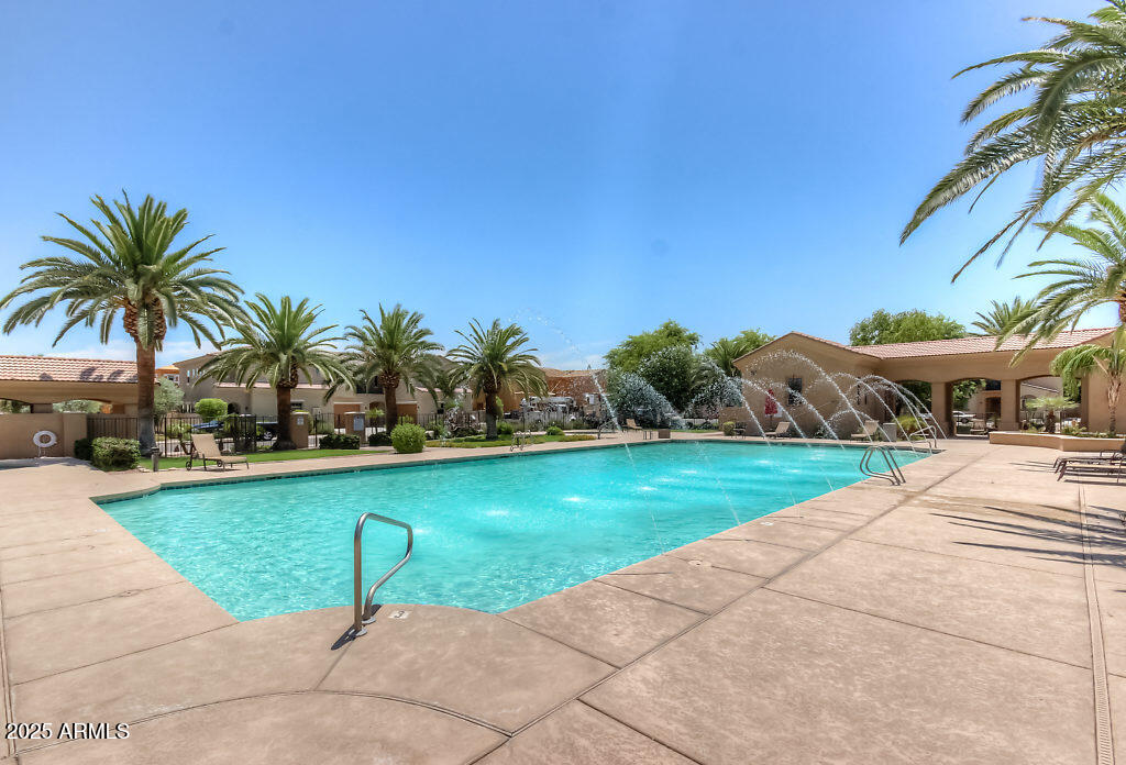 1367 S COUNTRY CLUB Drive 1200