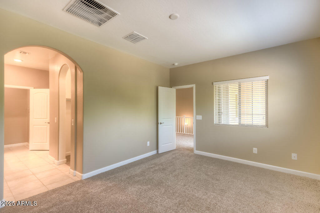 1367 S COUNTRY CLUB Drive 1200