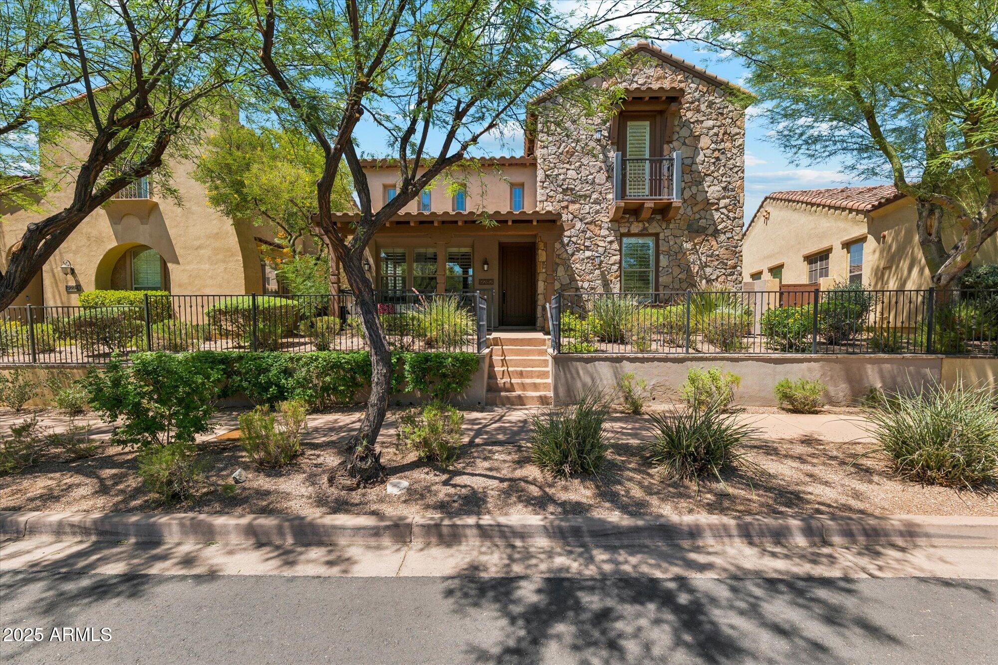 9282 E DESERT View, Scottsdale