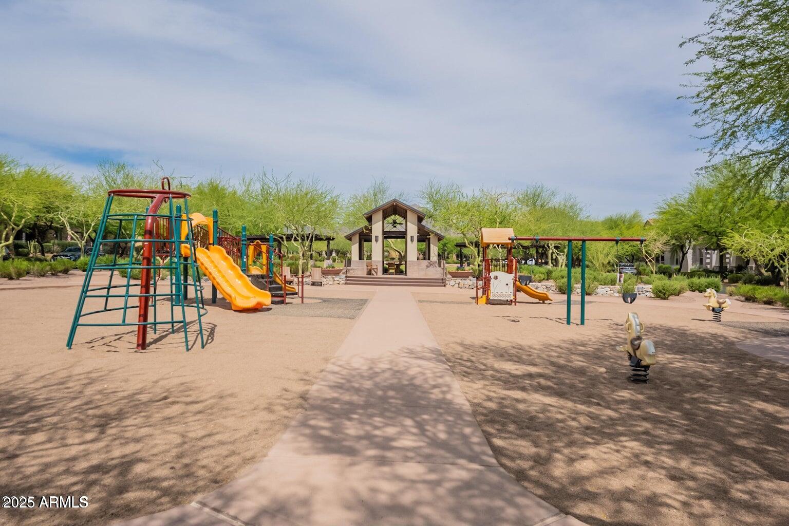 9282 E DESERT View, Scottsdale