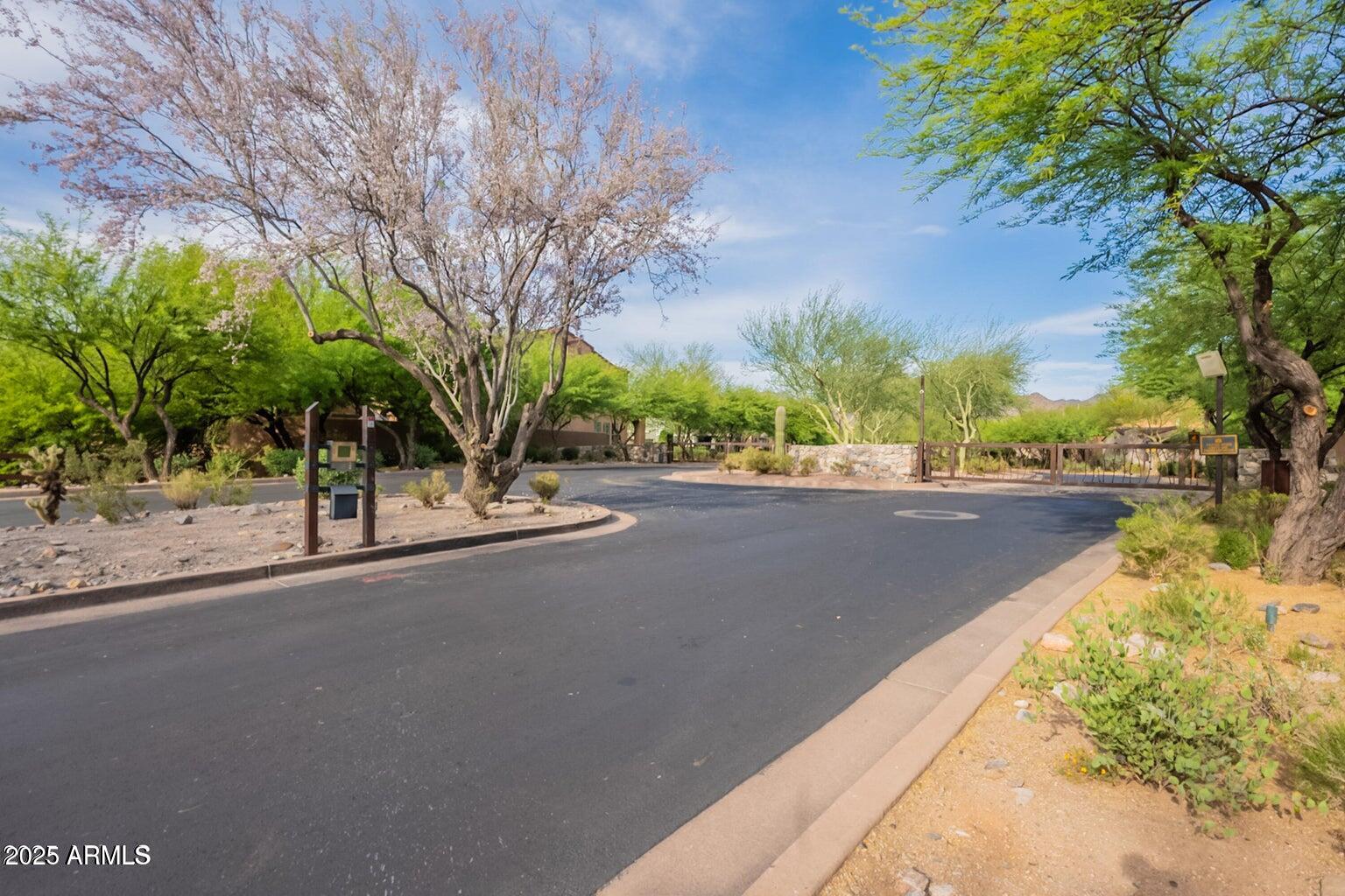 9282 E DESERT View, Scottsdale