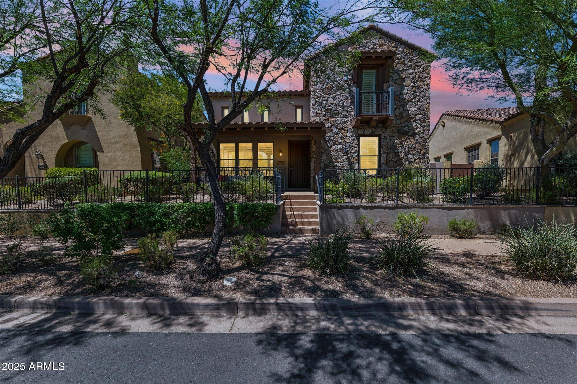 9282 E DESERT View, Scottsdale