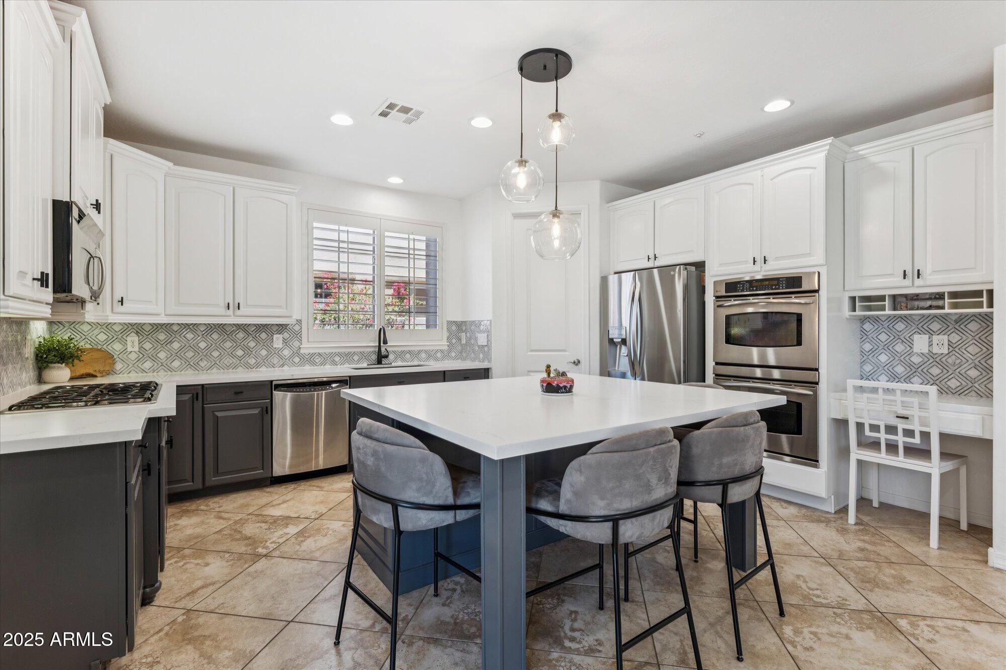 9282 E DESERT View, Scottsdale