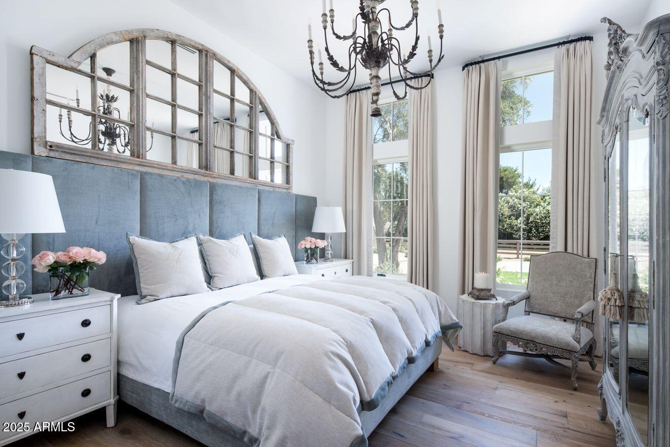 6716 E MALCOMB Drive