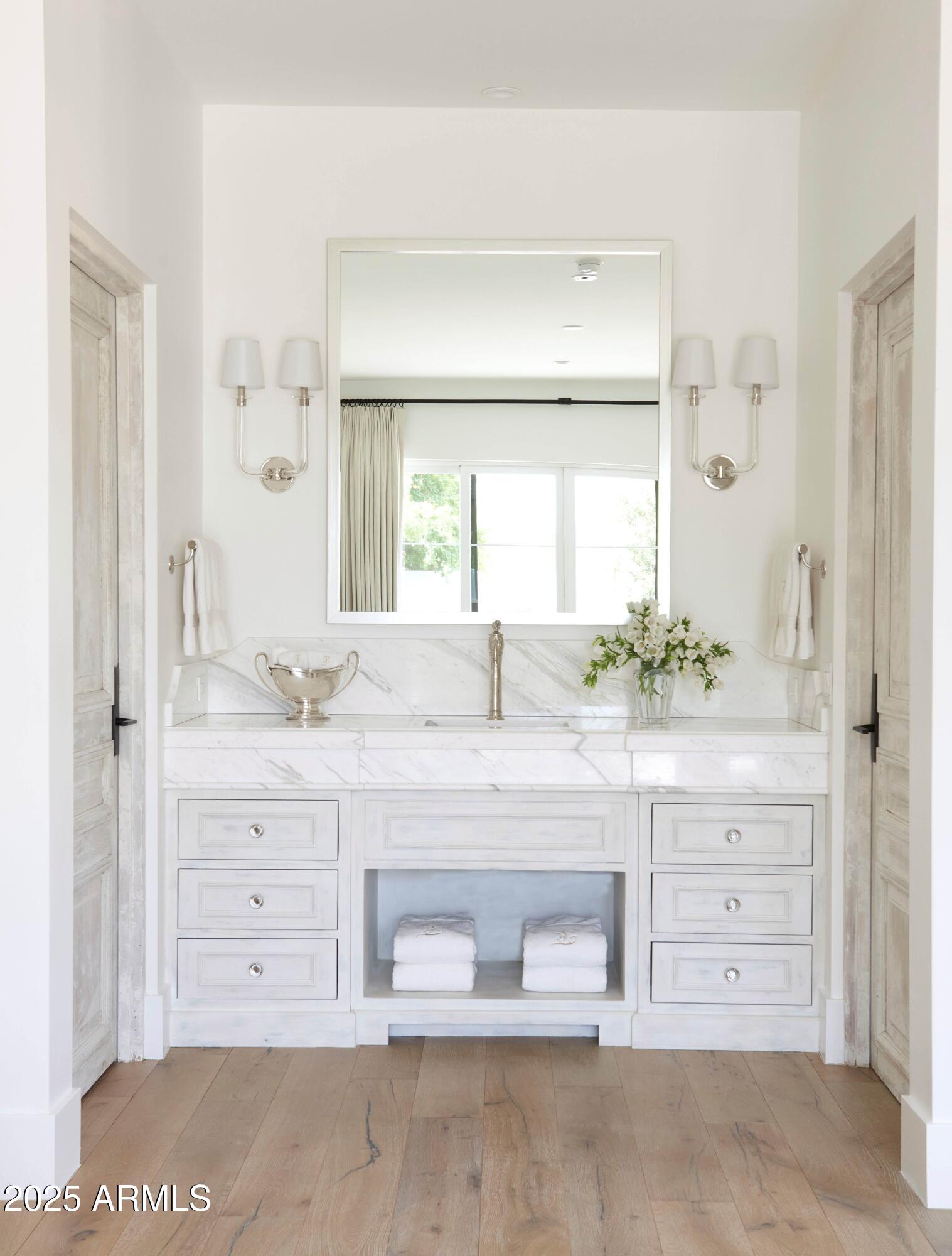 6716 E MALCOMB Drive