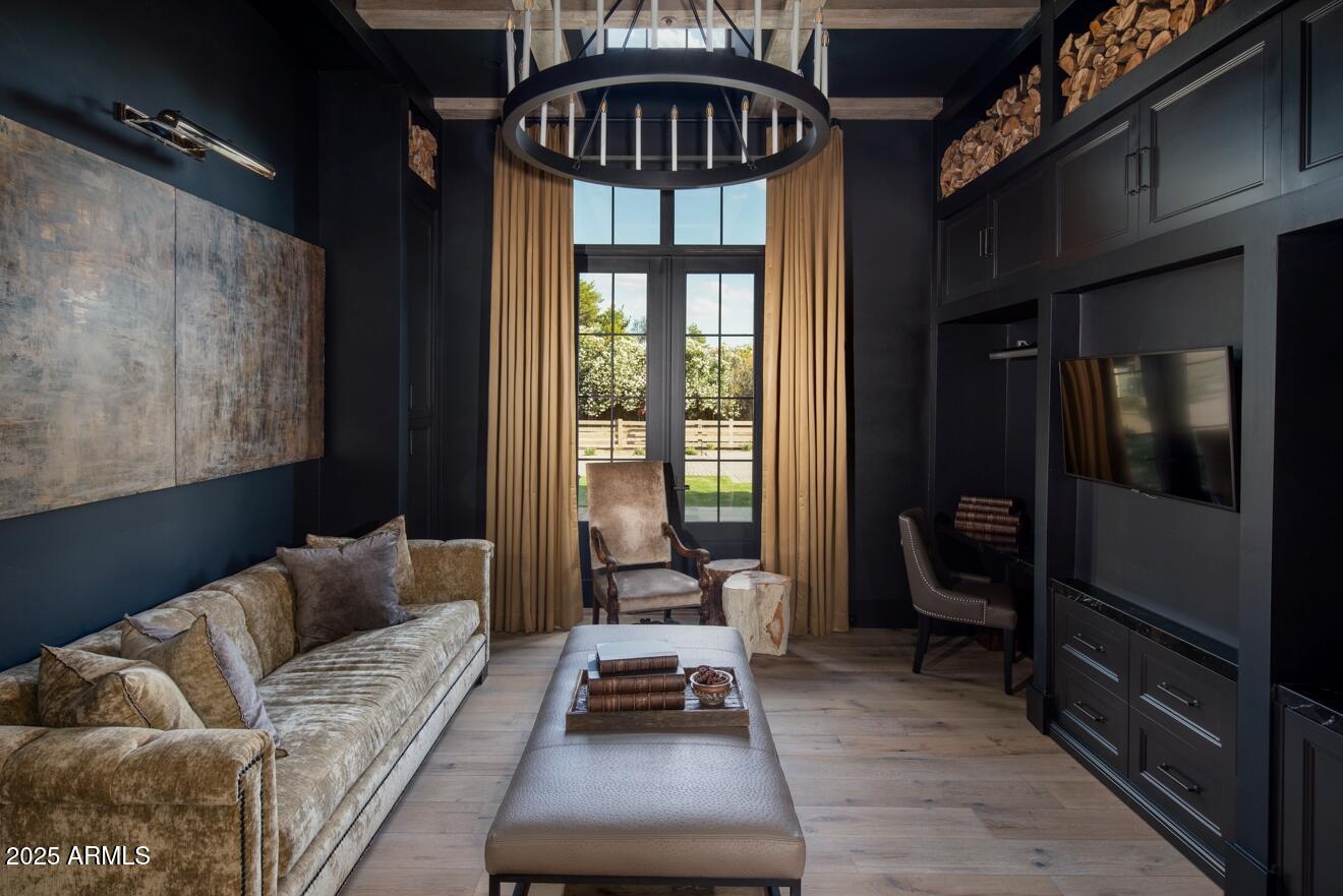 6716 E MALCOMB Drive