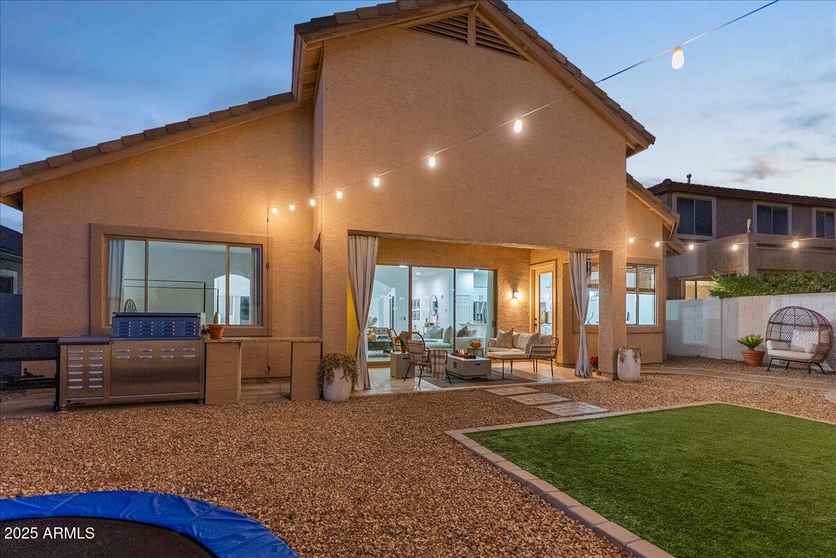 2405 W APACHE RAIN Road