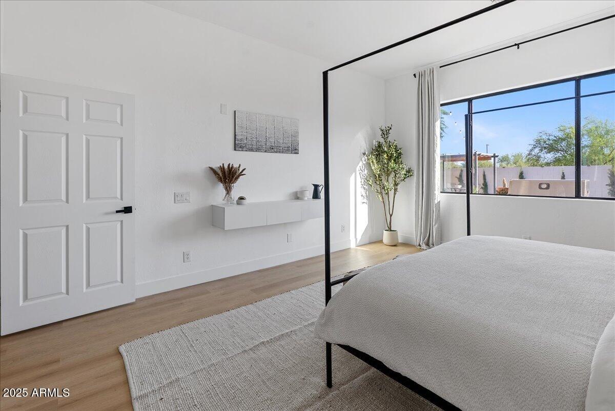 2405 W APACHE RAIN Road