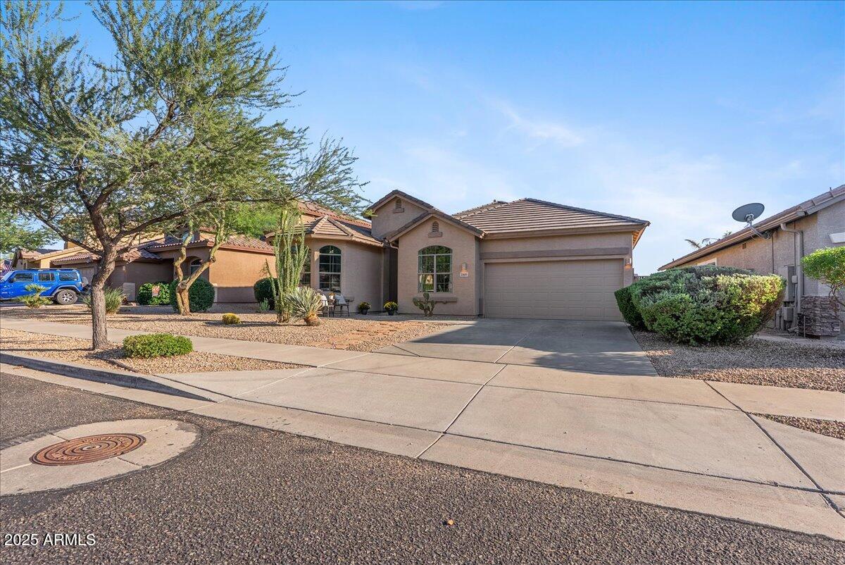 2405 W APACHE RAIN Road