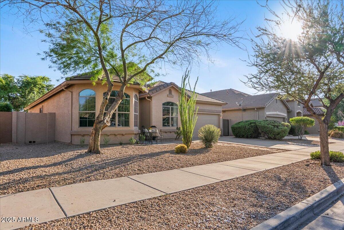 2405 W APACHE RAIN Road