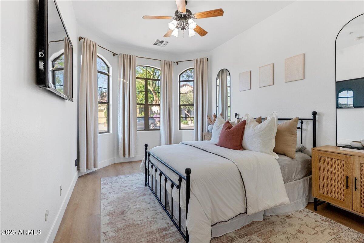 2405 W APACHE RAIN Road