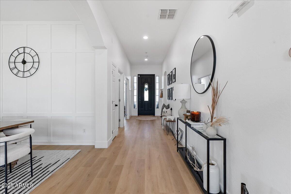 2405 W APACHE RAIN Road