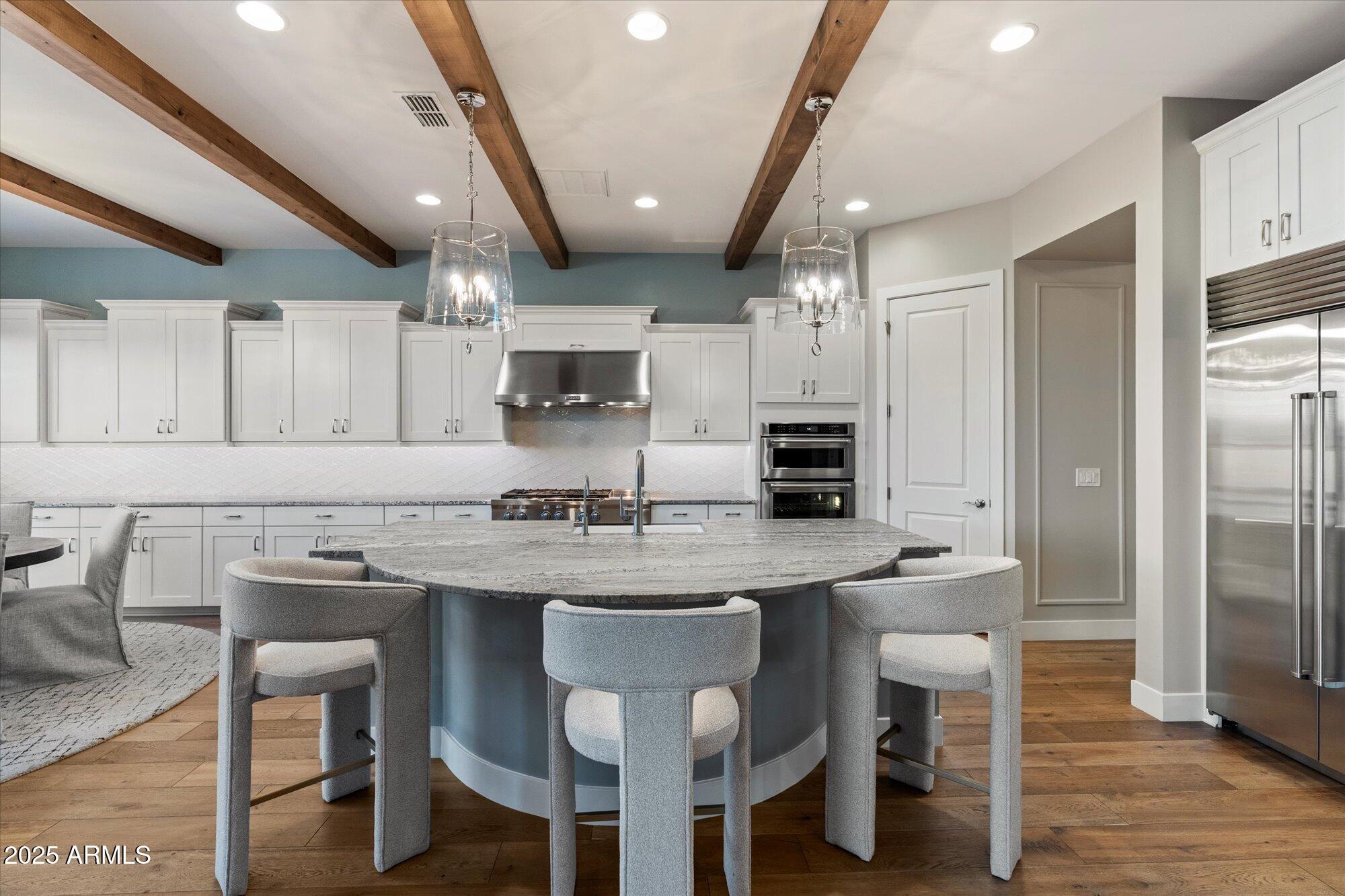 6214 E FOREST PLEASANT Place